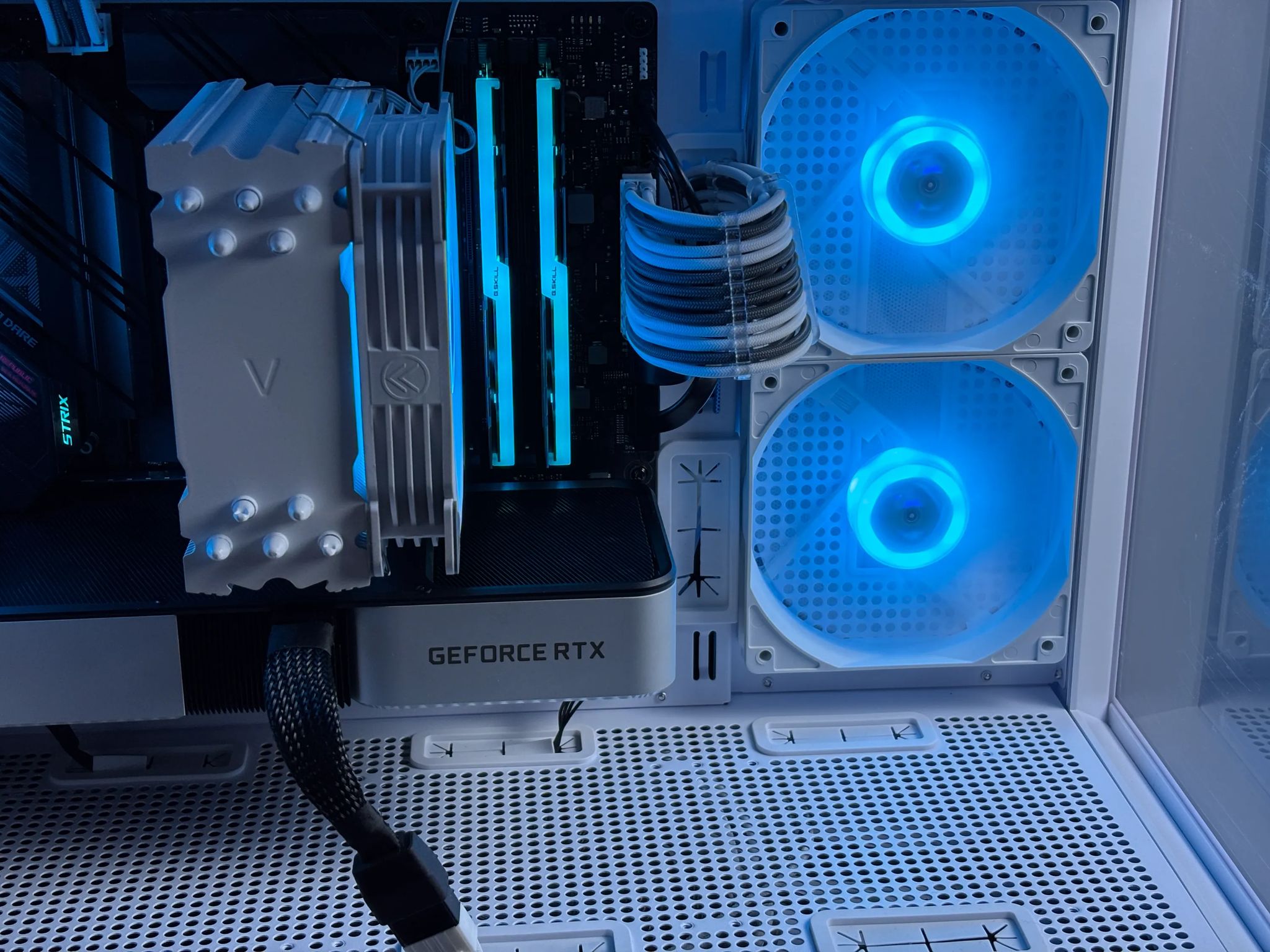 SUPER PC💫RTX 3060Ti FE | I7 11700f | 32gb RGB DDR4 | 1TB M.2 SSD