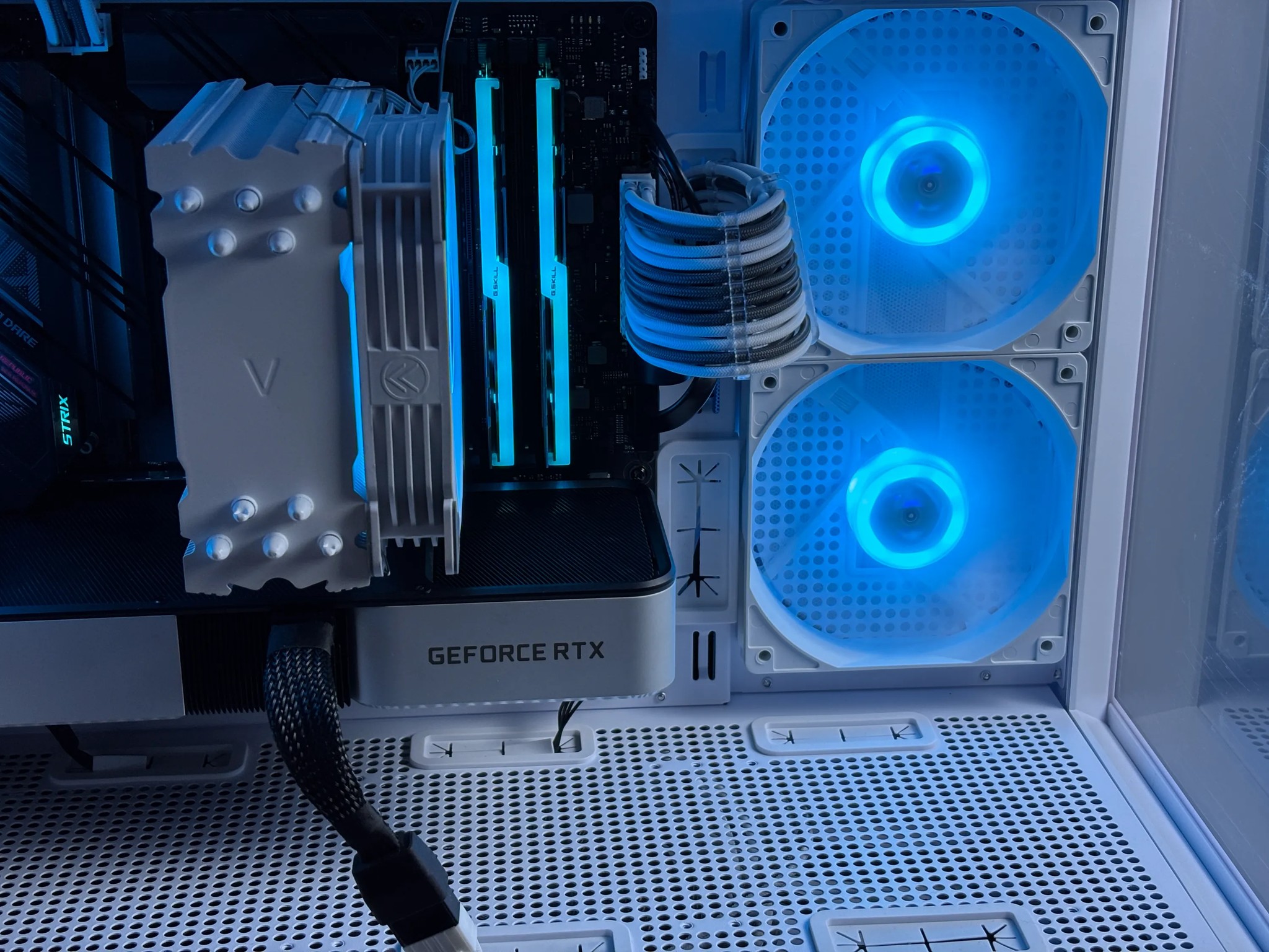 SUPER PC💫RTX 3060Ti FE | I7 11700f | 32gb RGB DDR4 | 1TB M.2 SSD