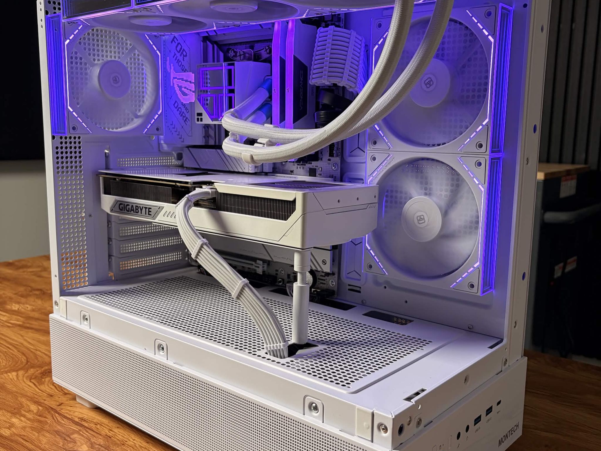 GeForce RTX 5080 Custom Gaming PC - Ryzen 7 9850X3D