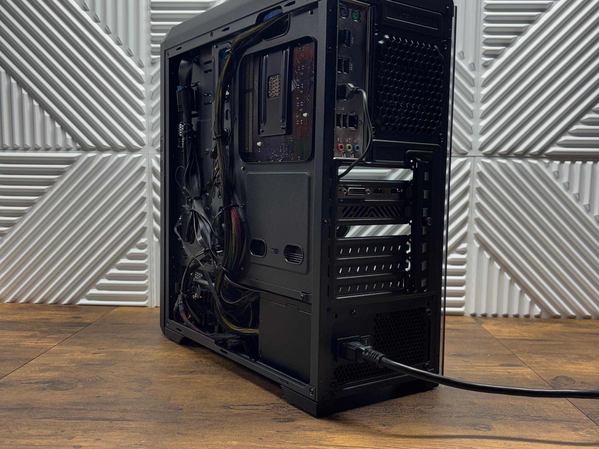 AMD FX-6300 + RX 560 4GB Gaming PC | 16GB RAM | SSD + HDD | Liquid Cooled 300 OBO