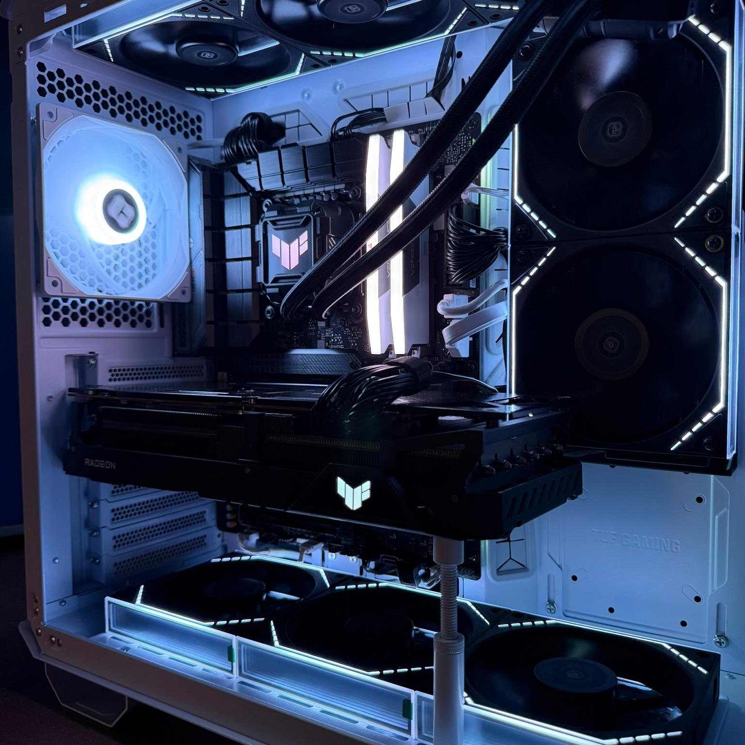 "ARCTIC TUF" 1440P BEAST | RX 6700XT 12GB - Intel i5 13400F | 32GB DDR5 | 2TB Storage | WIFI
