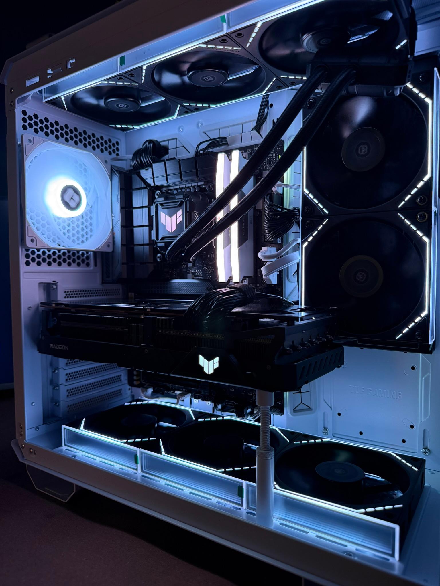 "ARCTIC TUF" 1440P BEAST | RX 6700XT 12GB - Intel i5 13400F | 32GB DDR5 | 2TB Storage | WIFI