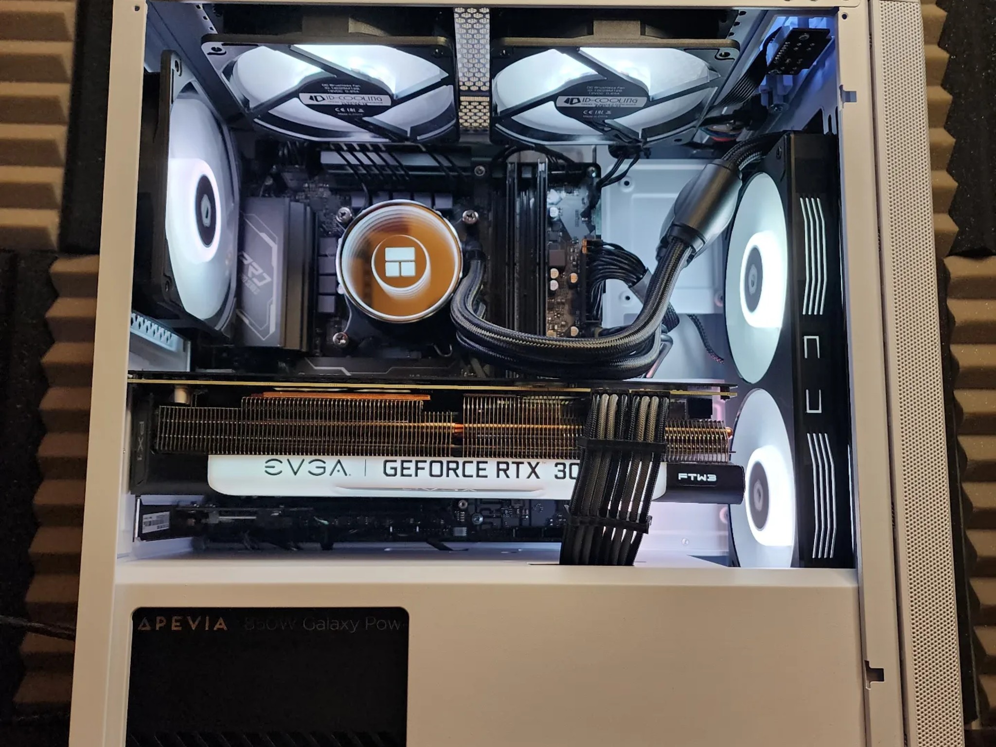 🐻‍❄🐻‍❄🐻‍❄ EVGA RTX 3070 FTW3 // Intel Core i5 12400 // Neo Forza 16GB 3600MHz // Crucial 1TB NVMe