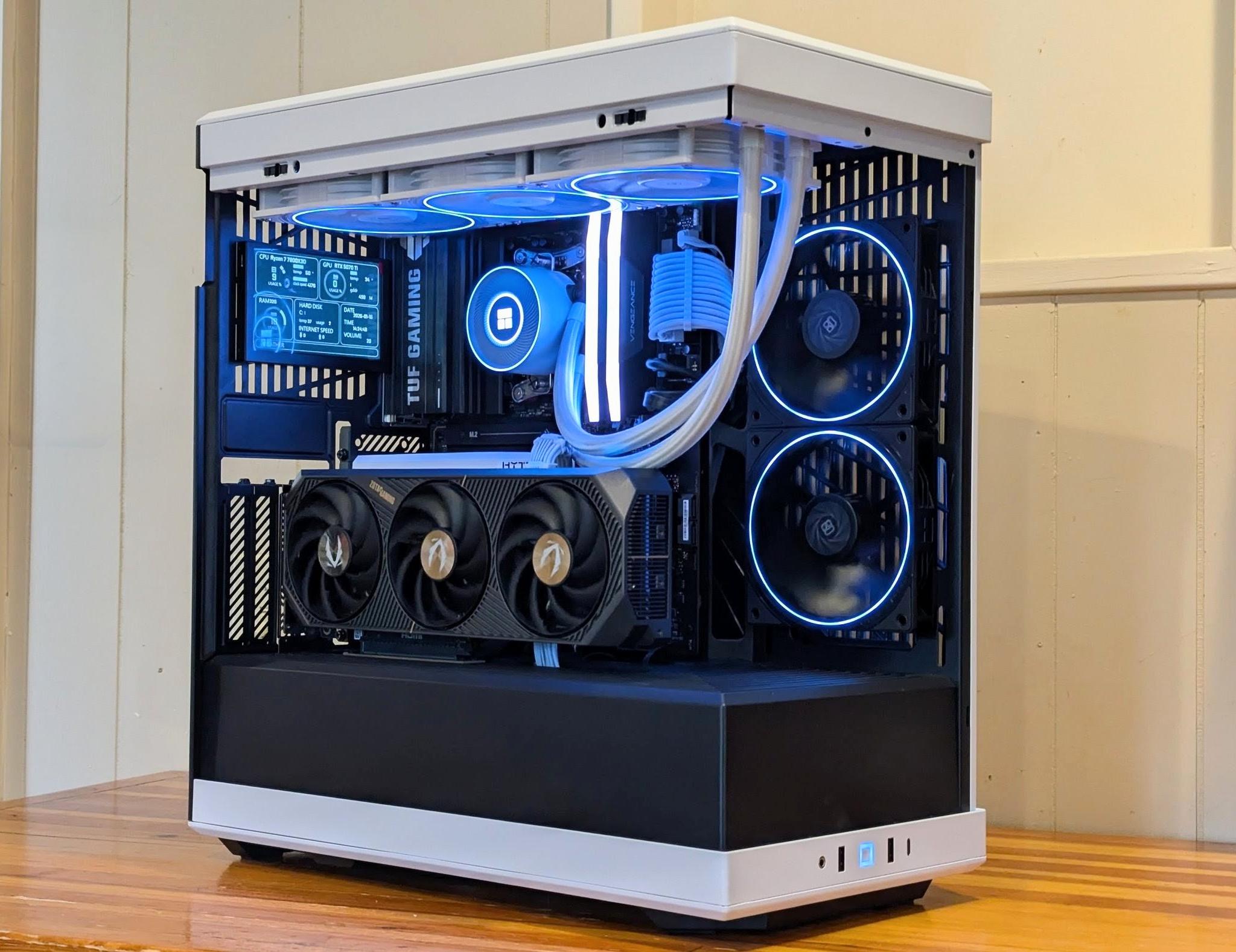 🐼 Ryzen 7 7800x3d | RTX 5070 Ti 16gb | 32GB DDR5-6000 | 4 TB SSD 🐼