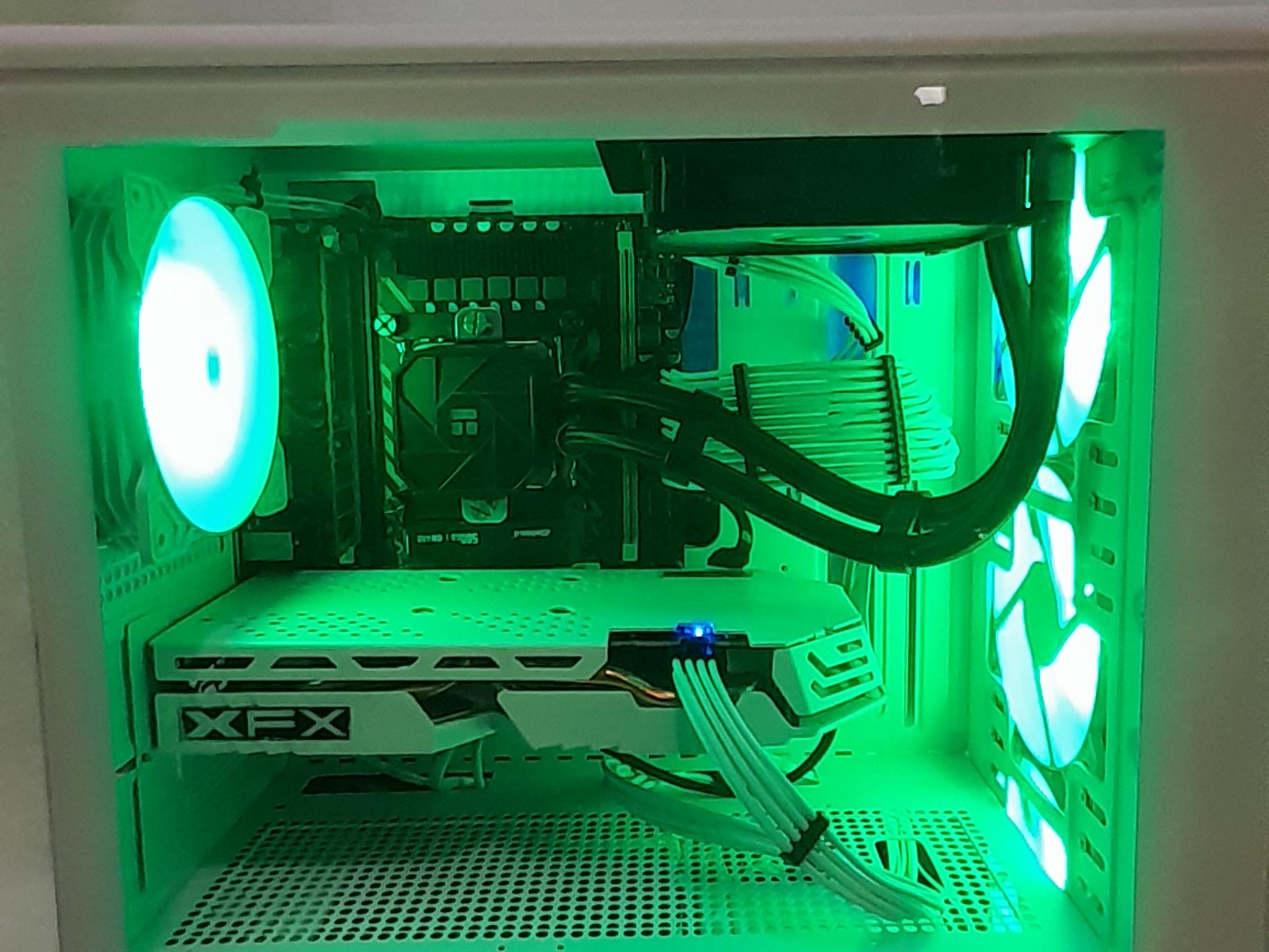 GLACIER PHANTOM WHITE GAMING PC 1080P HIGH SETTINGS