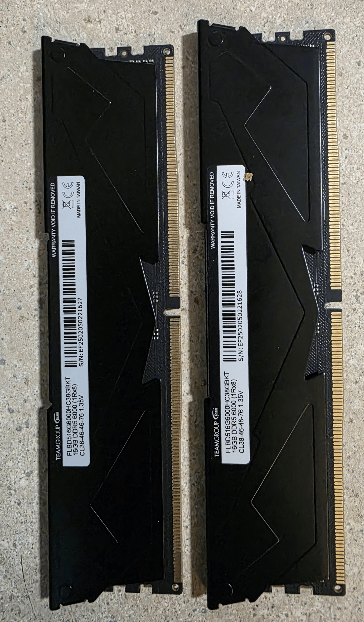 Like New- T-FORCE VULCAN DDR5 6000 2x 16GB (32GB)