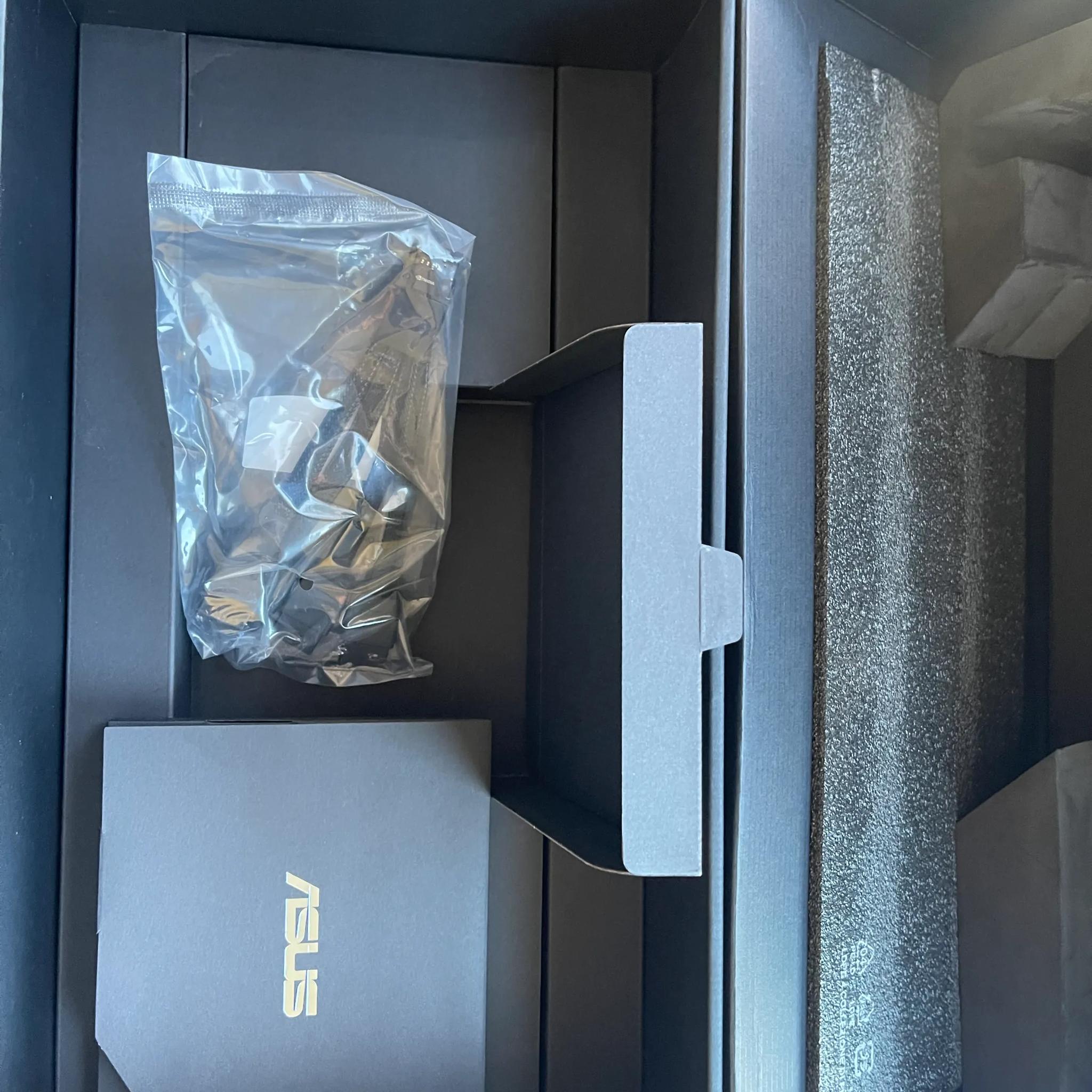 ⚠️NEW OPEN BOX⚠️ Asus ROG Strix GeForce RTX 4090 OC Edition 24GB GDDR6X