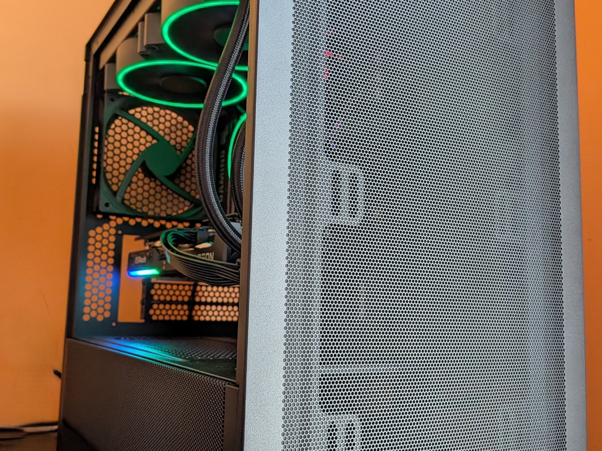 9600X | RX 9060 XT 16GB | 16GB | 1TB | 650W