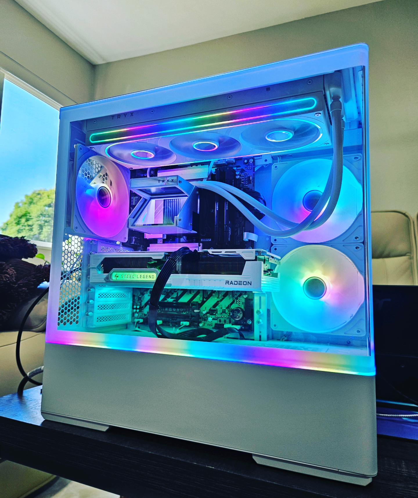 Gaming PC • RX 9070 XT • Intel Core Ultra 7 265K • 32GB DDR5 • 1TB M.2 • TRYX Holo 360MM • Win 11