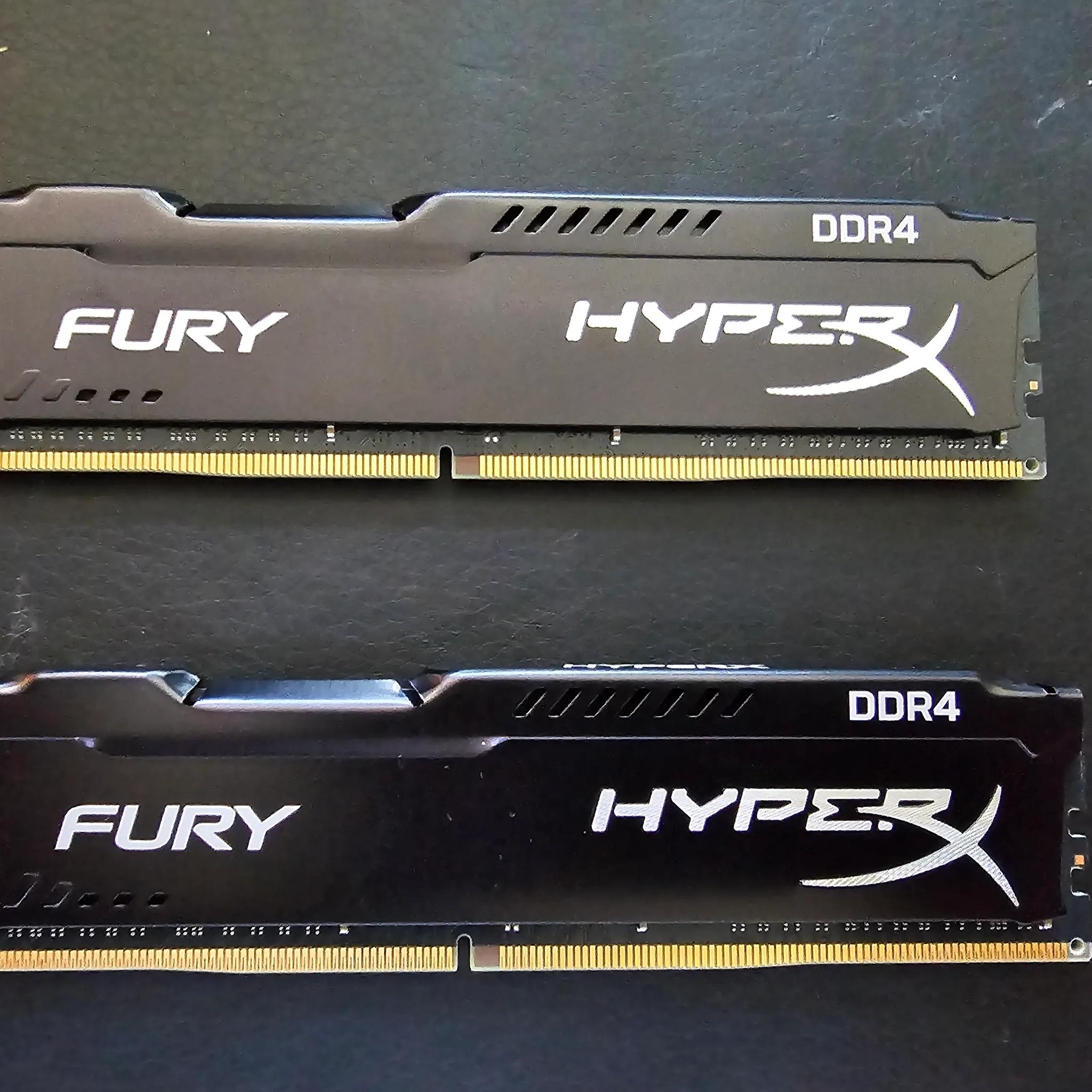 Kingston Fury HyperX 16GB PC4-2666XMP DDR4
