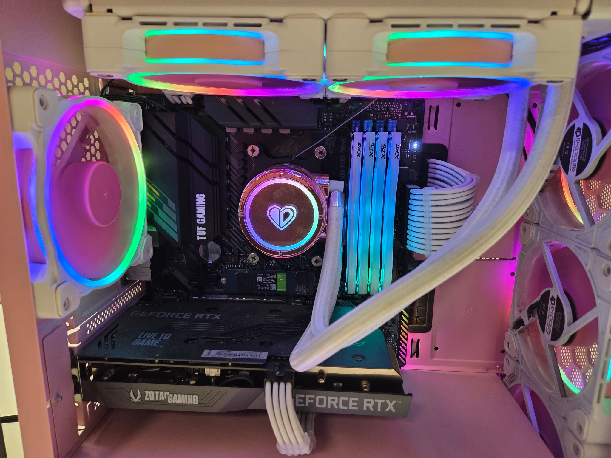 Pink gaming pc