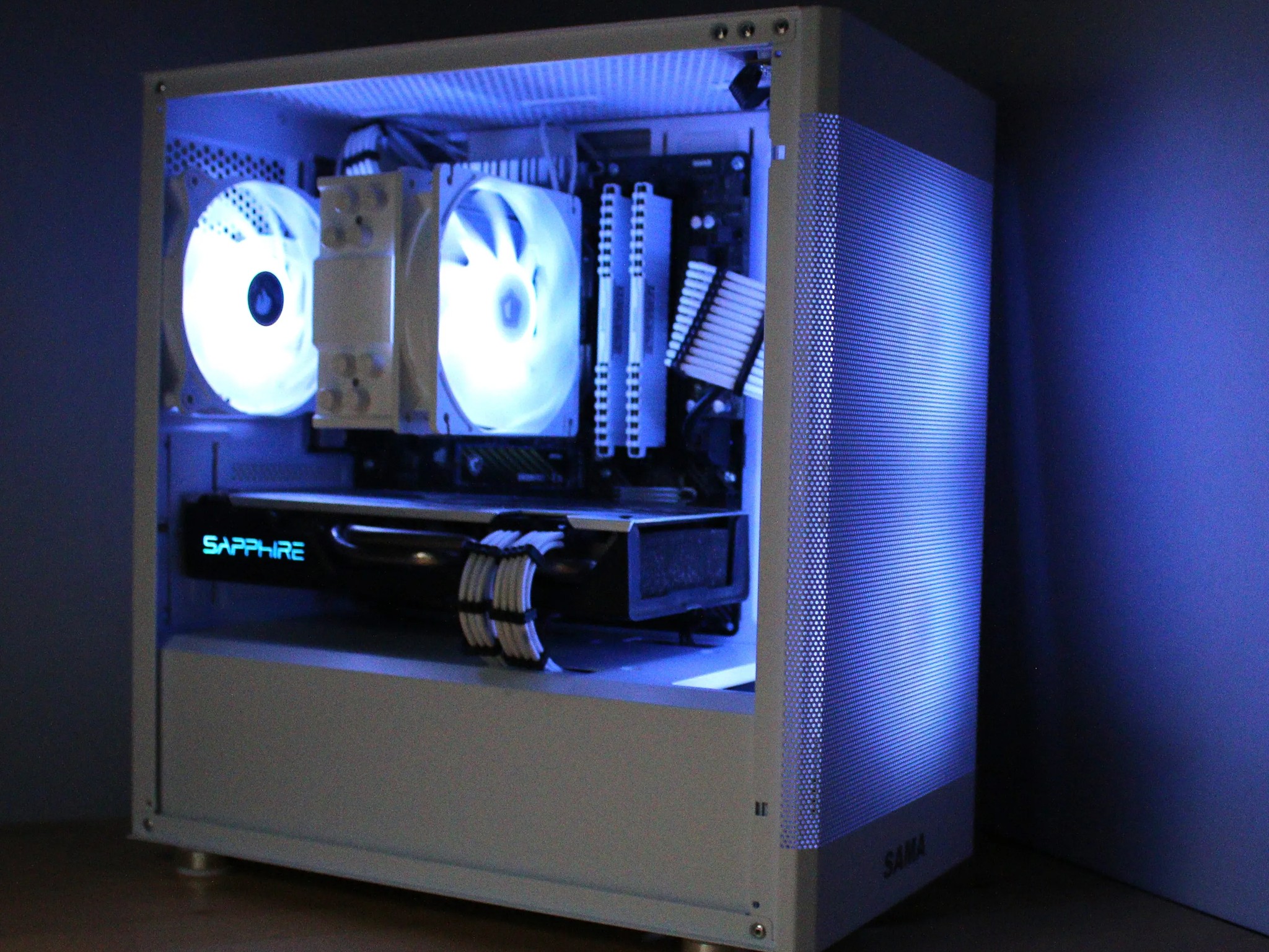 1080p AMD RX 580 + Ryzen 5 2400g White and Black ARGB Custom Gaming PC
