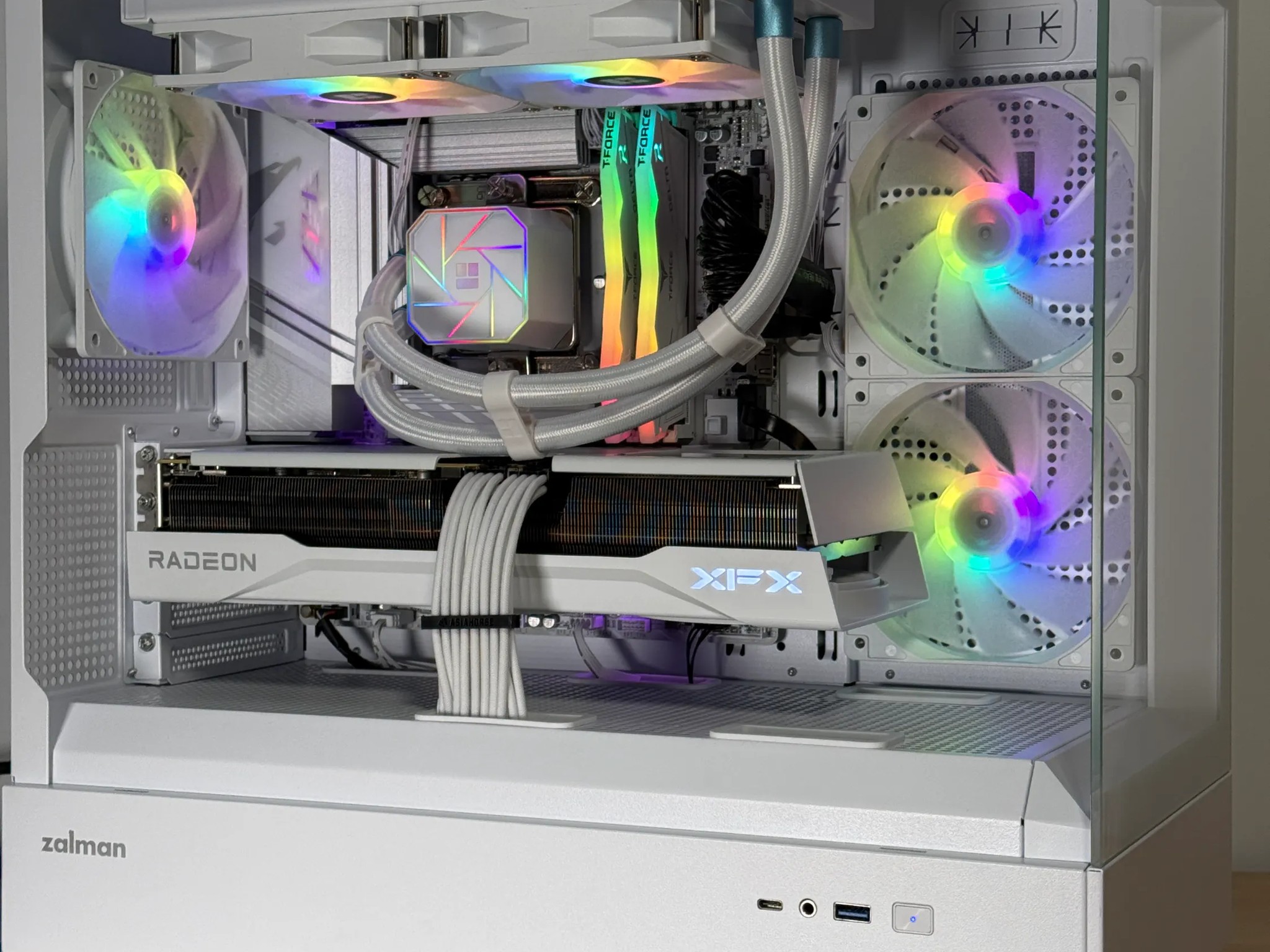 RX 9070 and Intel Core Ultra 7 265k