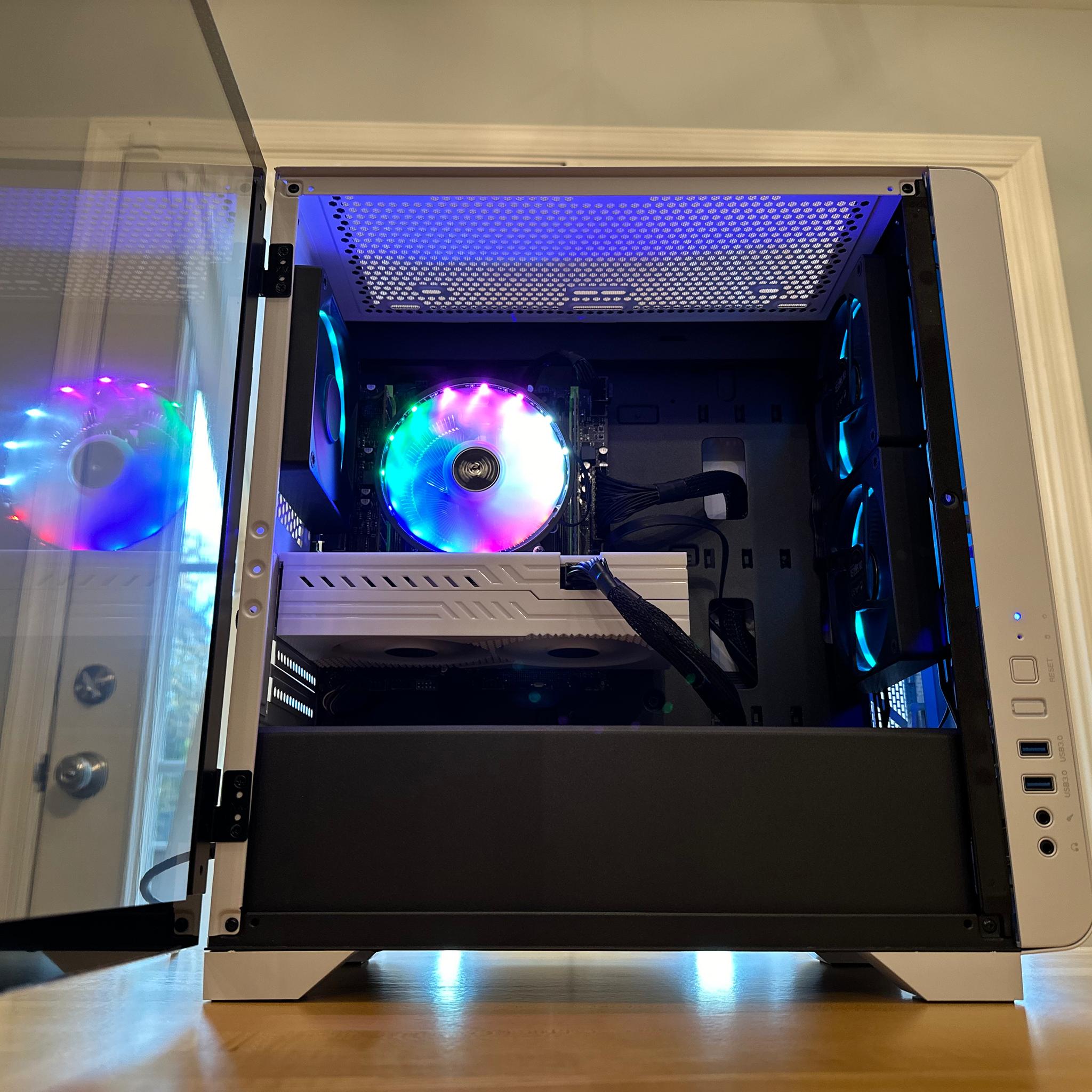 ⚪️☃️|RX 580 8gb, Core i7, 32gb Ram, 1tb SSD, WiFi Equipped ARGB Gaming PC