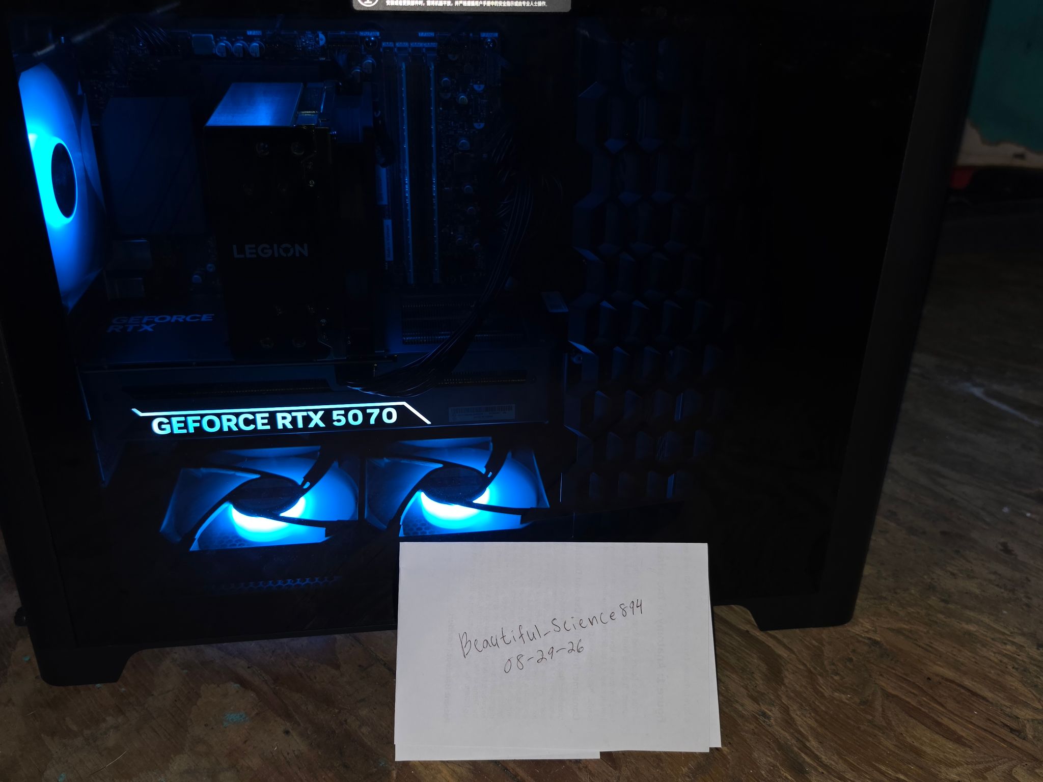 RTX 5070, AMD Ryzen 7 7800X3D, 32 GB DDR5 Ram, 850W PSU