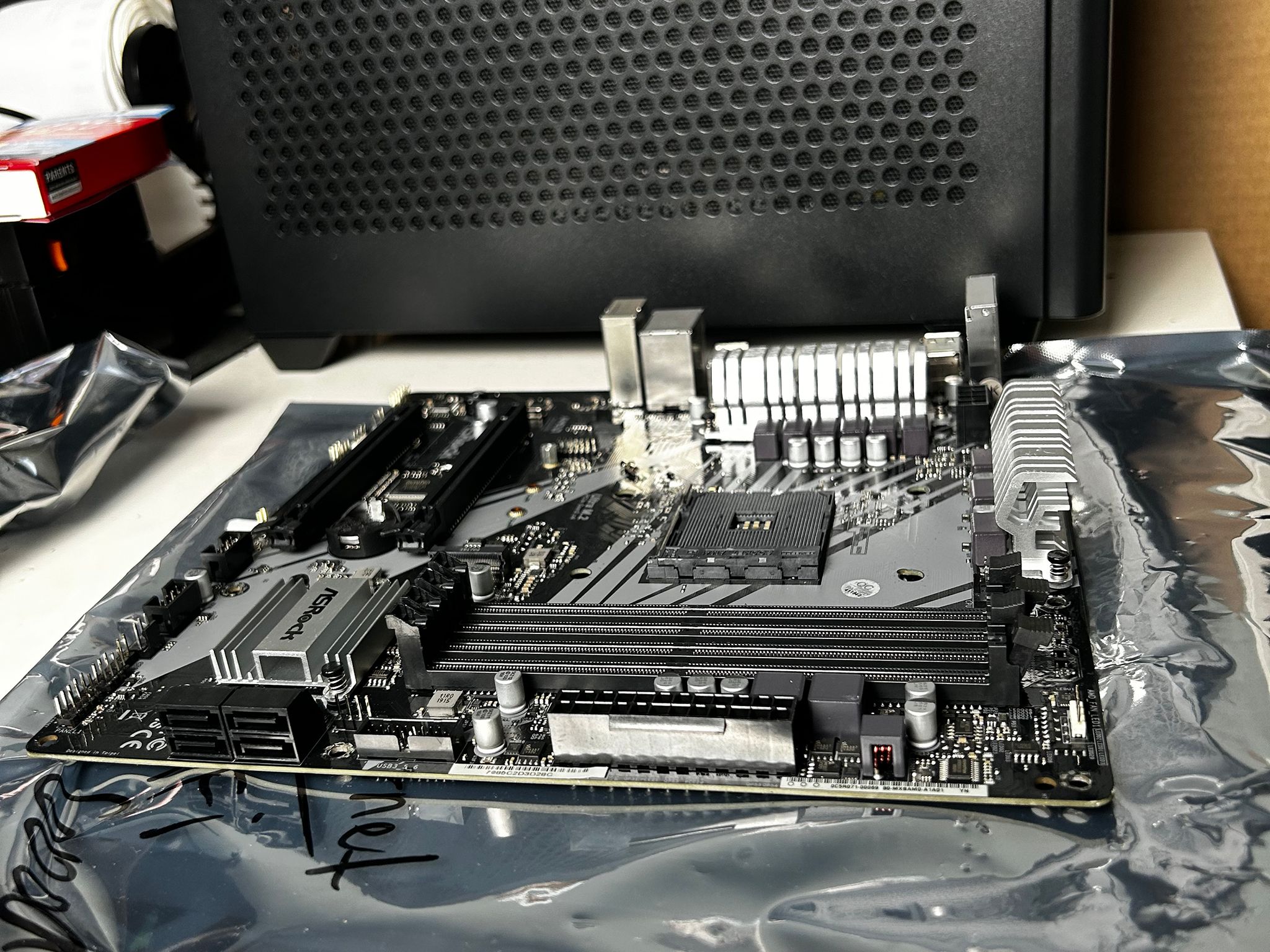 [READ] AsRock B450M/AC AM4 Motherboard 