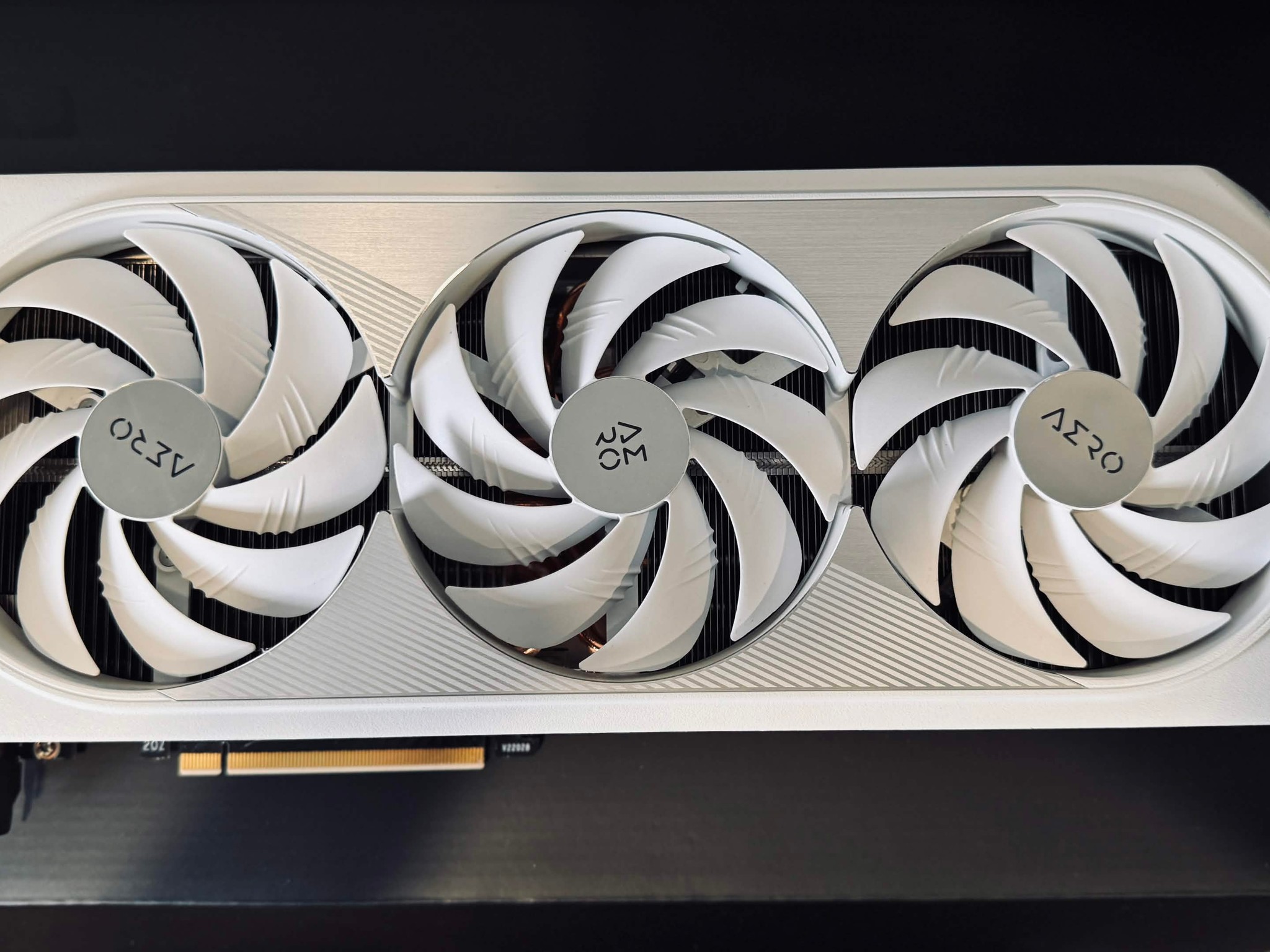 GIGABYTE AERO OC GeForce RTX 4090 24GB GDDR6X Graphics card