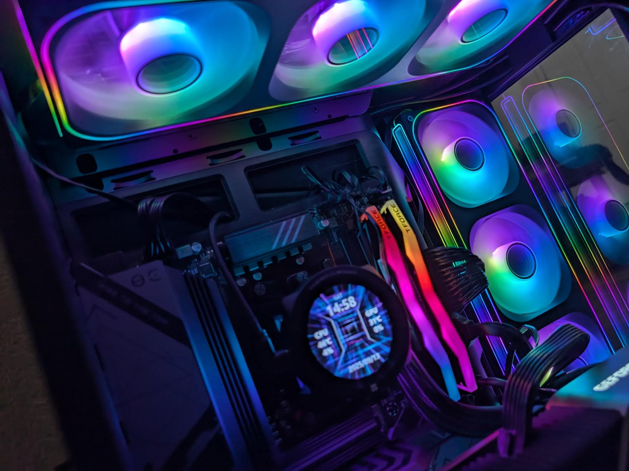 Hyte Y70 Touch with 9900X | RTX 3090 | 32GB DDR5 | 2TB NVME