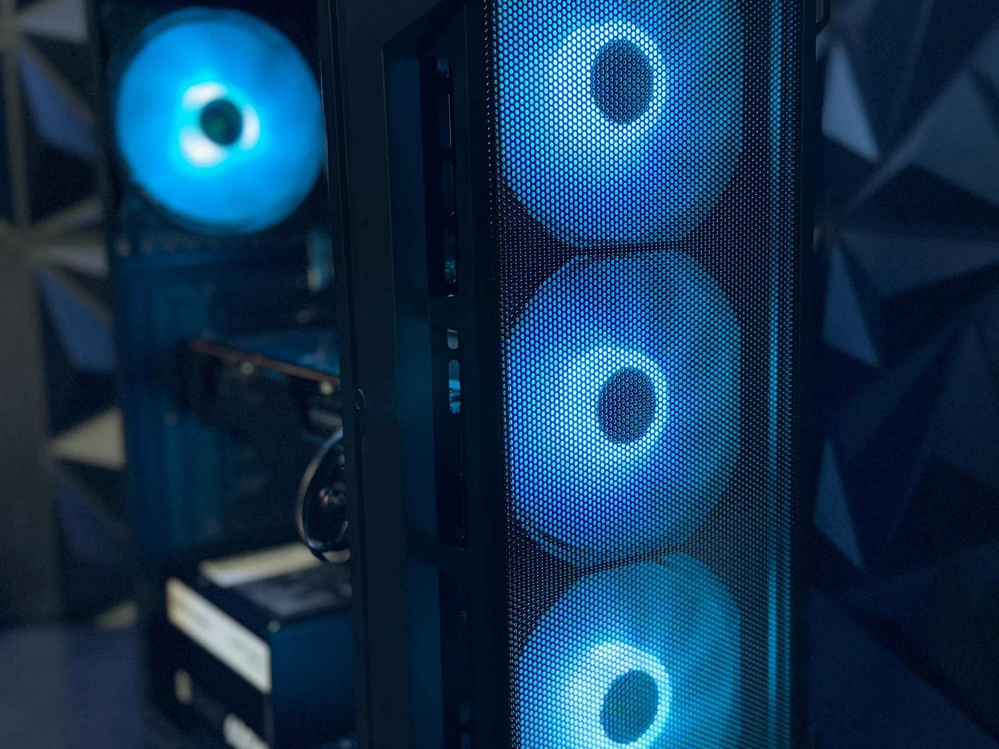 😑That Mid Mid Gaming PC 😑|Ryzen 5500 | RX 5700 XT | 32 GB DDR4 | 1 TB NVME|