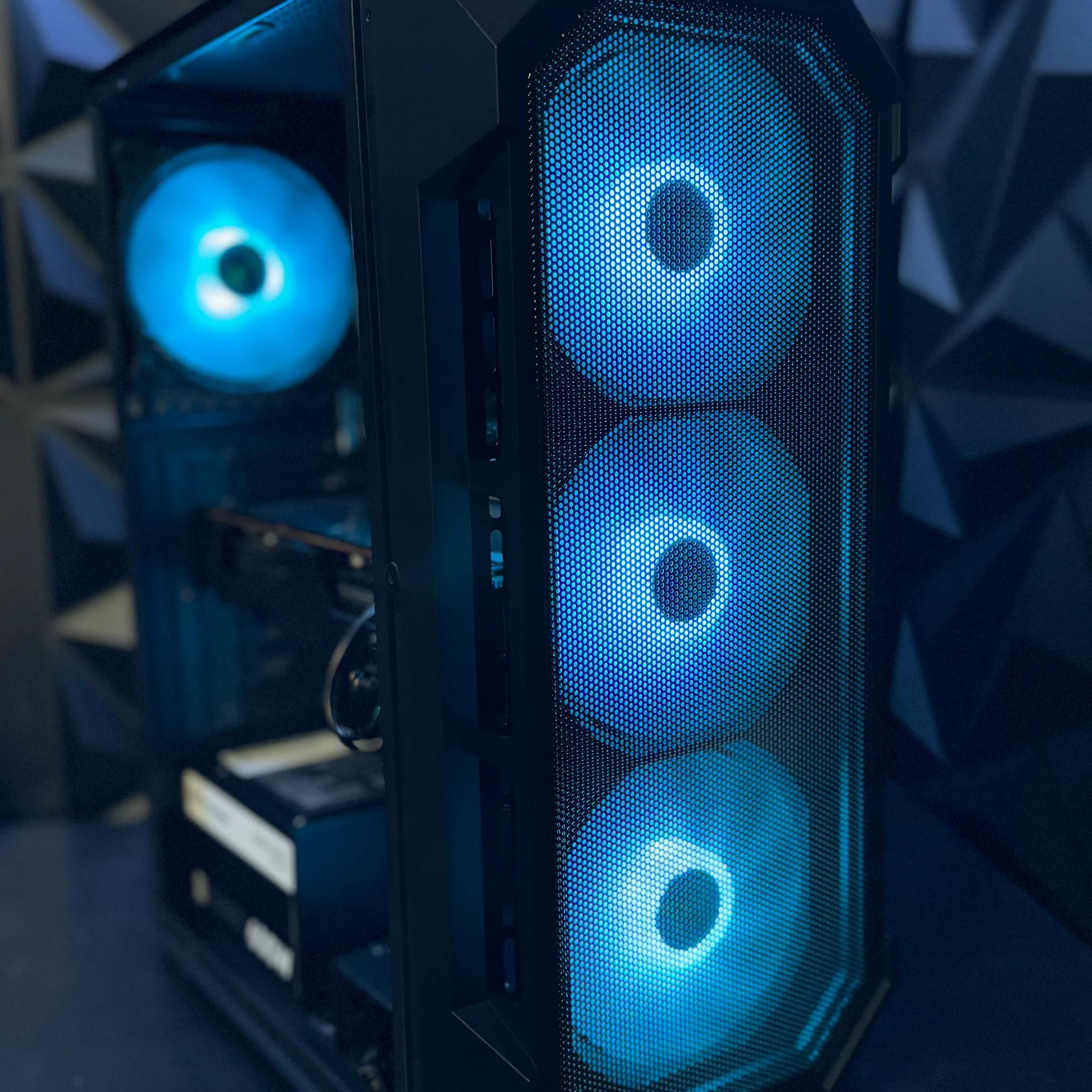 😑That Mid Mid Gaming PC 😑|Ryzen 5500 | RX 5700 XT | 32 GB DDR4 | 1 TB NVME|
