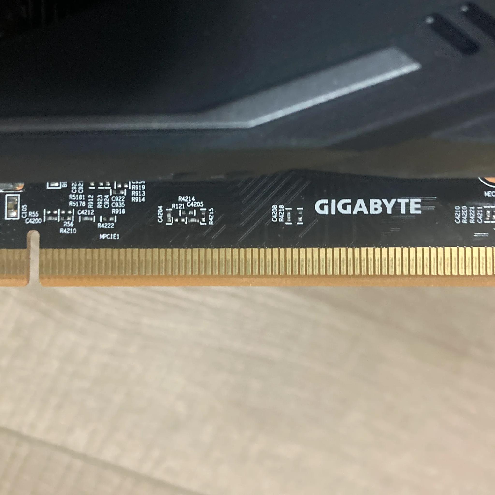 AMD RX 5600XT 6GB (Gigabyte Gaming OC Model)