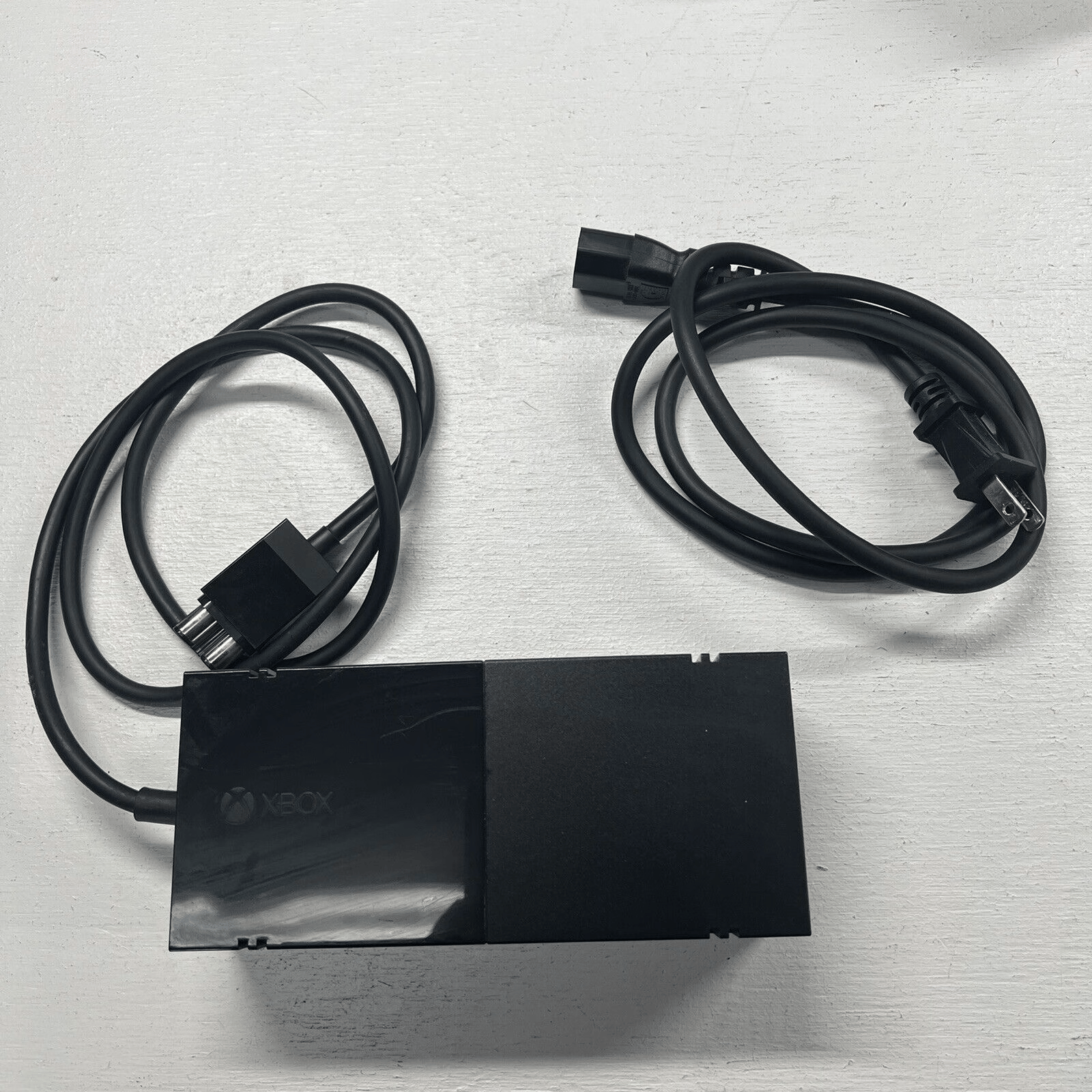 Microsoft Xbox One with Kinect 500GB Console Model 1540