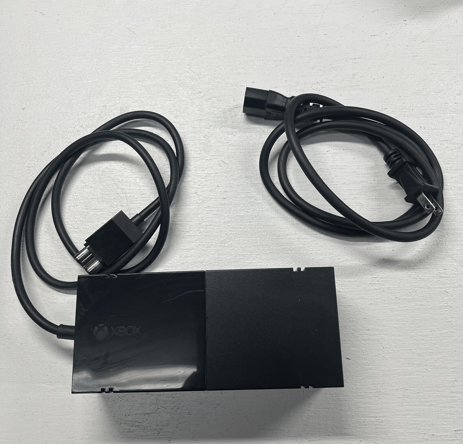 Microsoft Xbox One with Kinect 500GB Console Model 1540