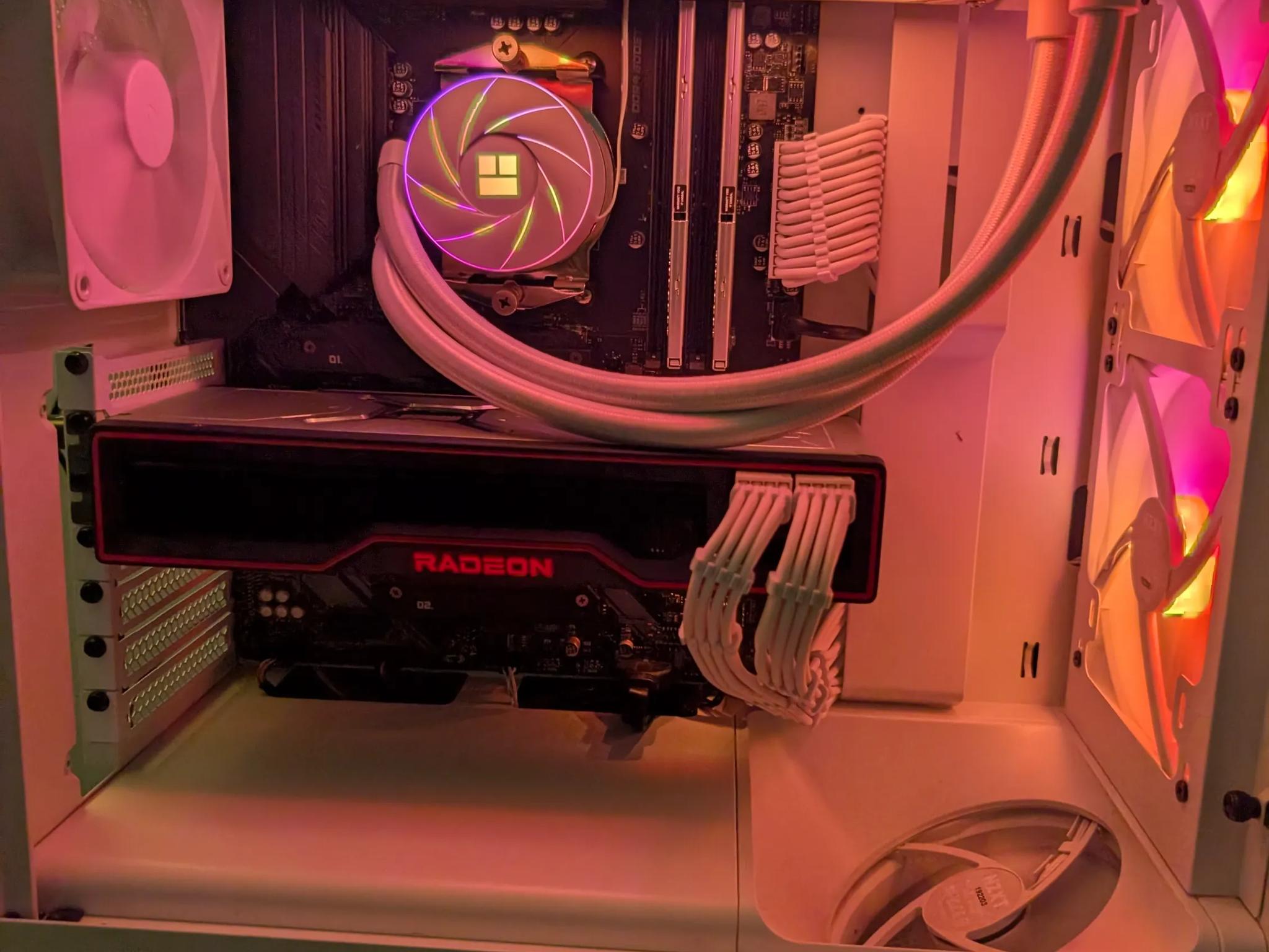 PC - RX 6800xt | Ryzen 7 5800xt | 32 GB DDR4 3600 | 1 TB NVME | Liquid Cooled