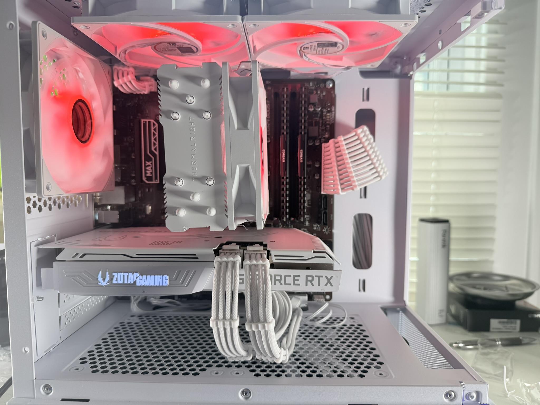 White RTX 3070|5 3600|16gb RAM