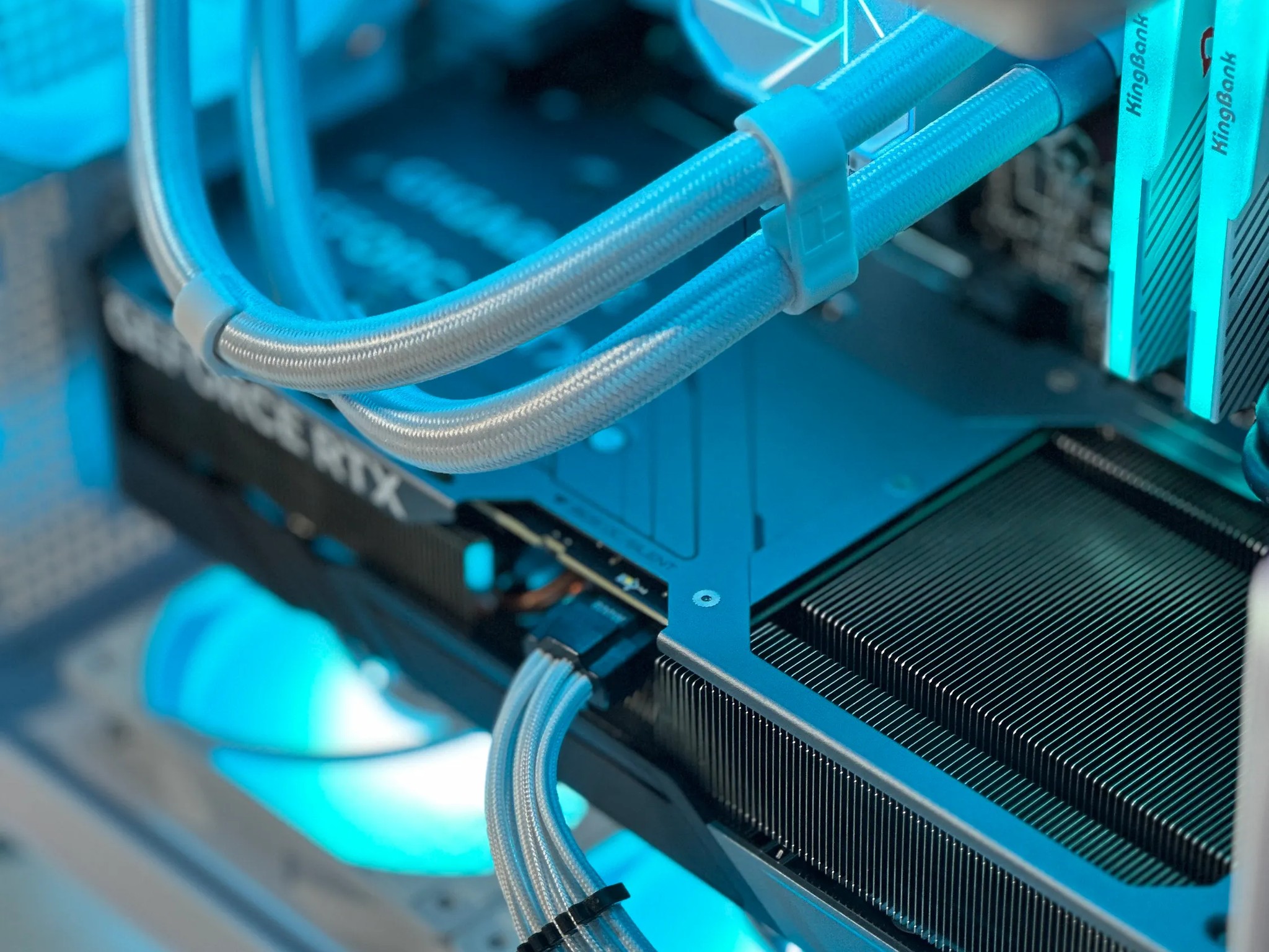 🧊High End Desktop Gaming PC🧊 |Nvidia RTX 4070 |AMD Ryzen 7 7700x |32GB RAM |1TB |WIN11 |WIFI|