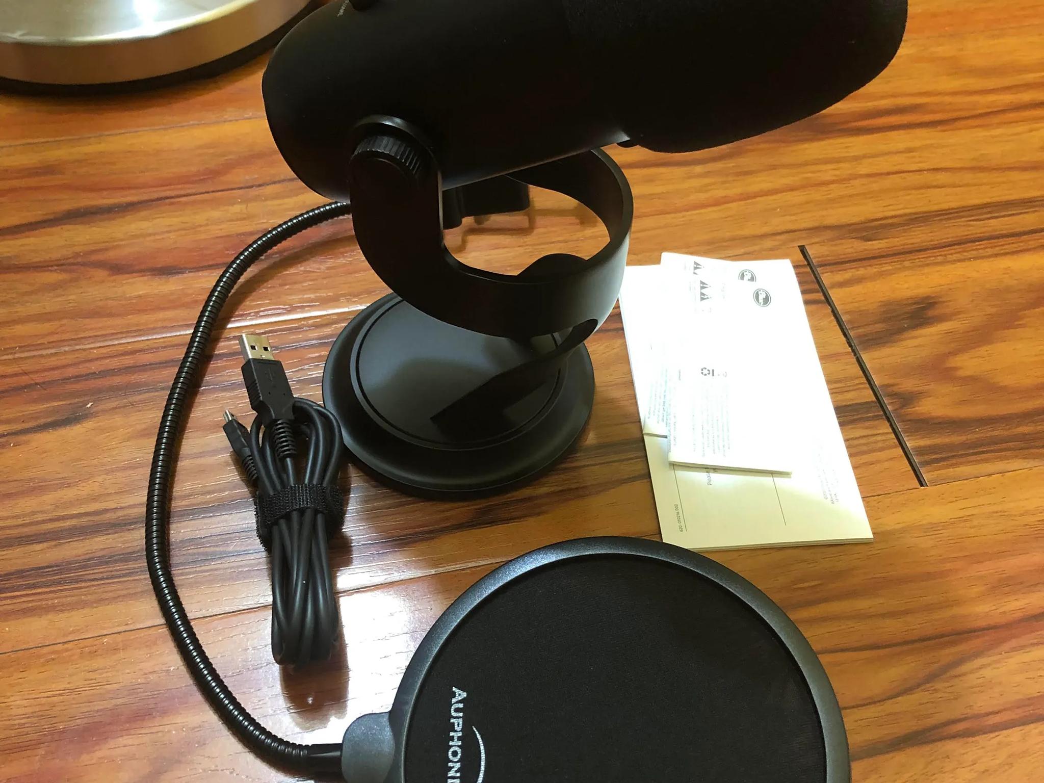 Blue Yeti USB Microphone - Blackout w/ Mudder Foam Cover & Auphonix Pop Filter