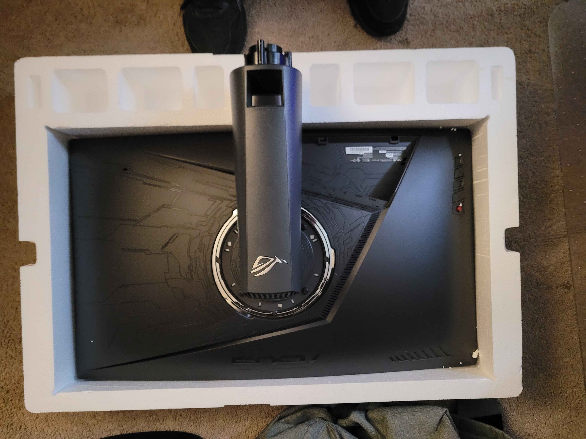 ASUS ROG Strix XG32V 32 inch gaming monitor