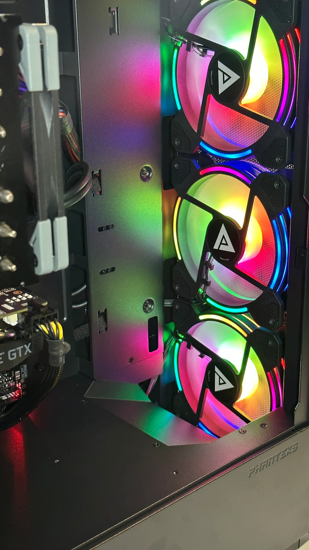 GTX 1660 Super | Intel i5 8600k | 16GB RAM | 1TB SSD | Custom