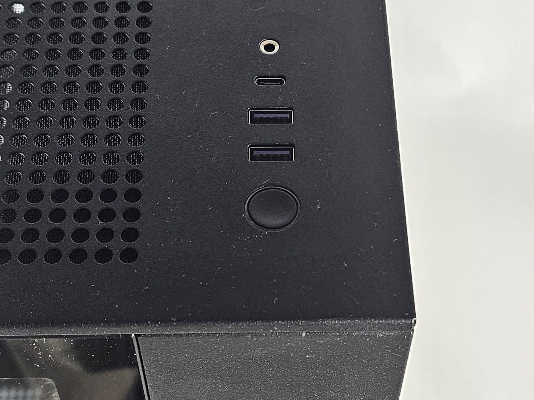 Black NZXT PC Case with Tempered Glass w/ 4 Fans