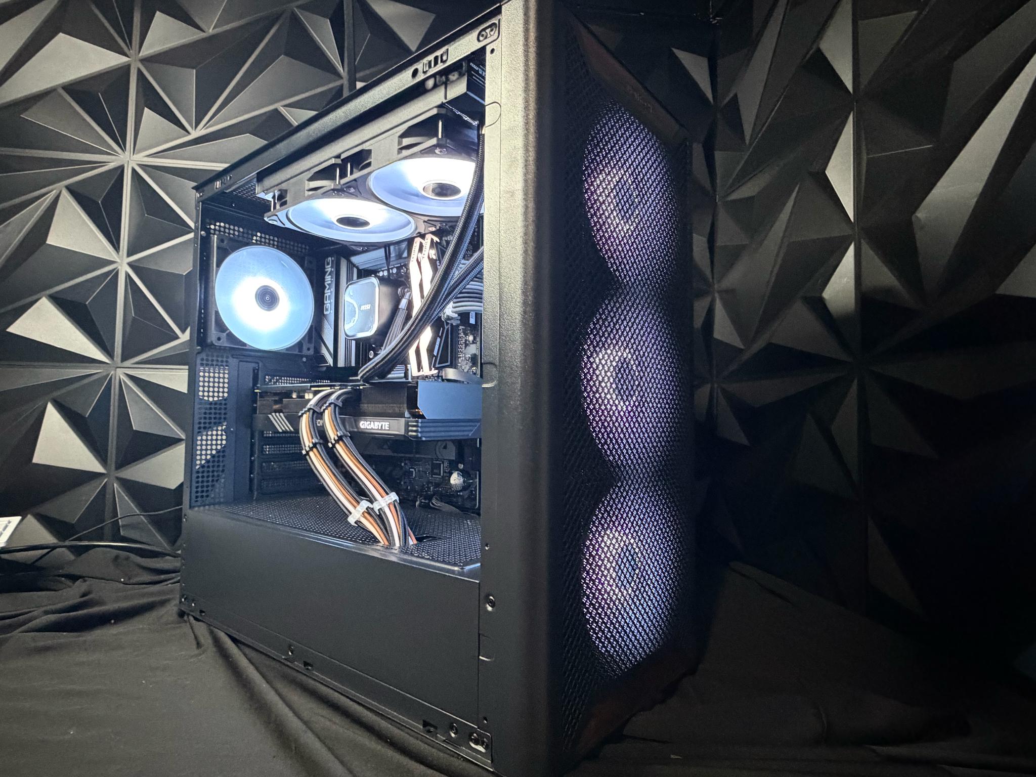 🌑🌲 MIDNIGHT WOOD 76 🌲🌑Ryzen 5 7600X| RX 7600XT 16 GB | 16 GB DDR5| 1.5 TB NVMe| 650W PSU
