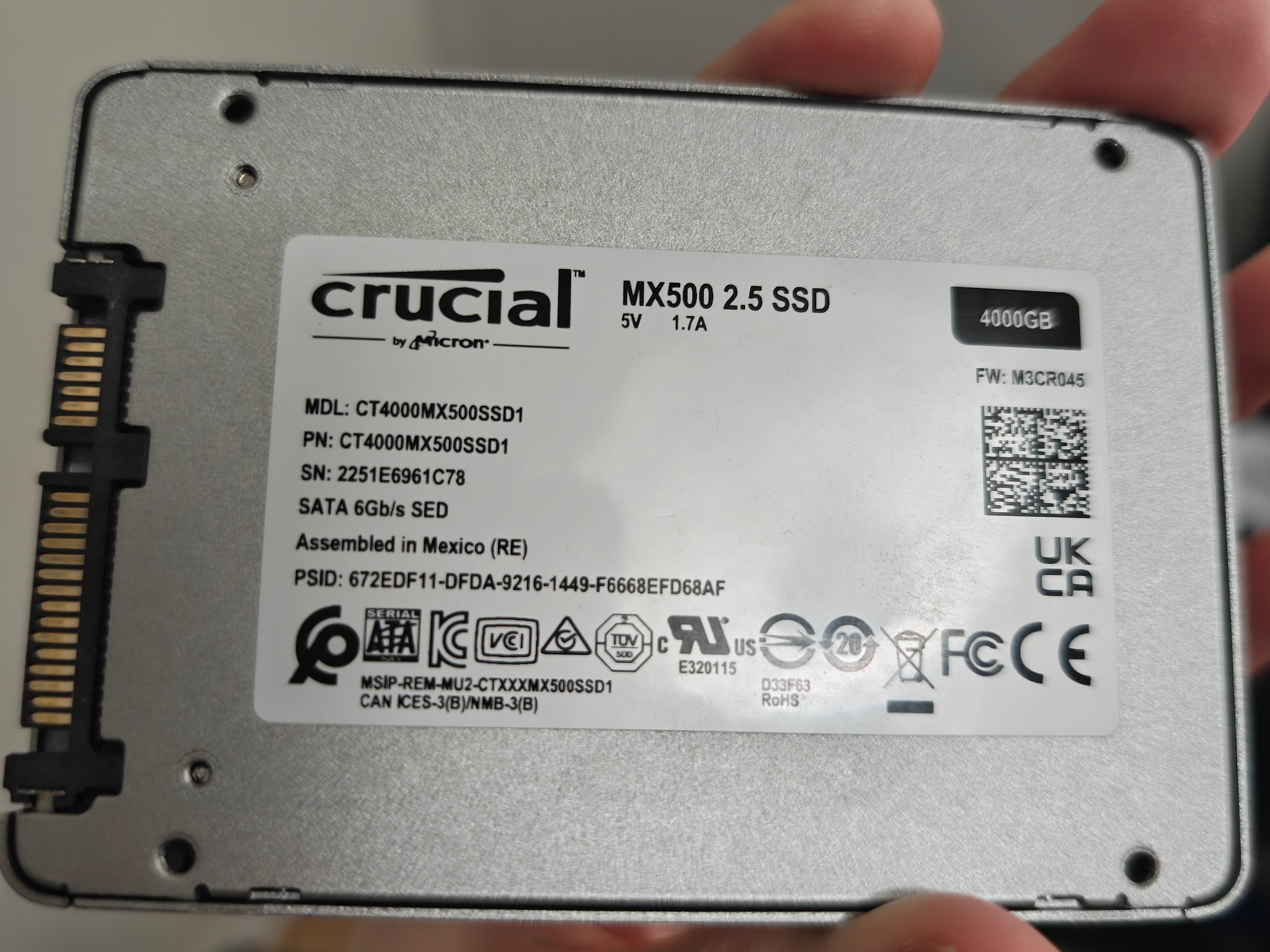 Crucial 4TB SSD mx500