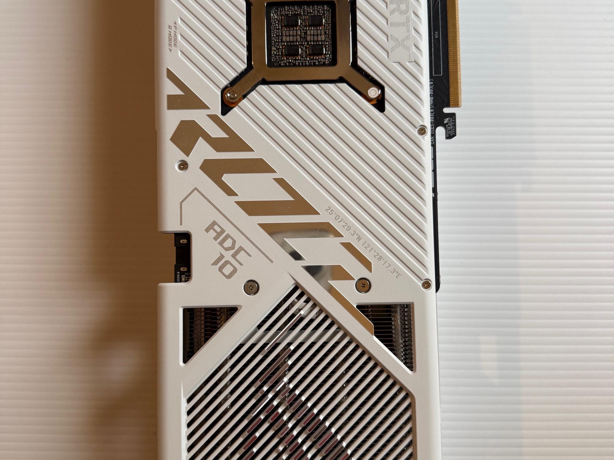 ASUS ROG Strix GeForce RTX 4090 24GB GDDR6X White Edition – Pristine Condition, Ships Fast!