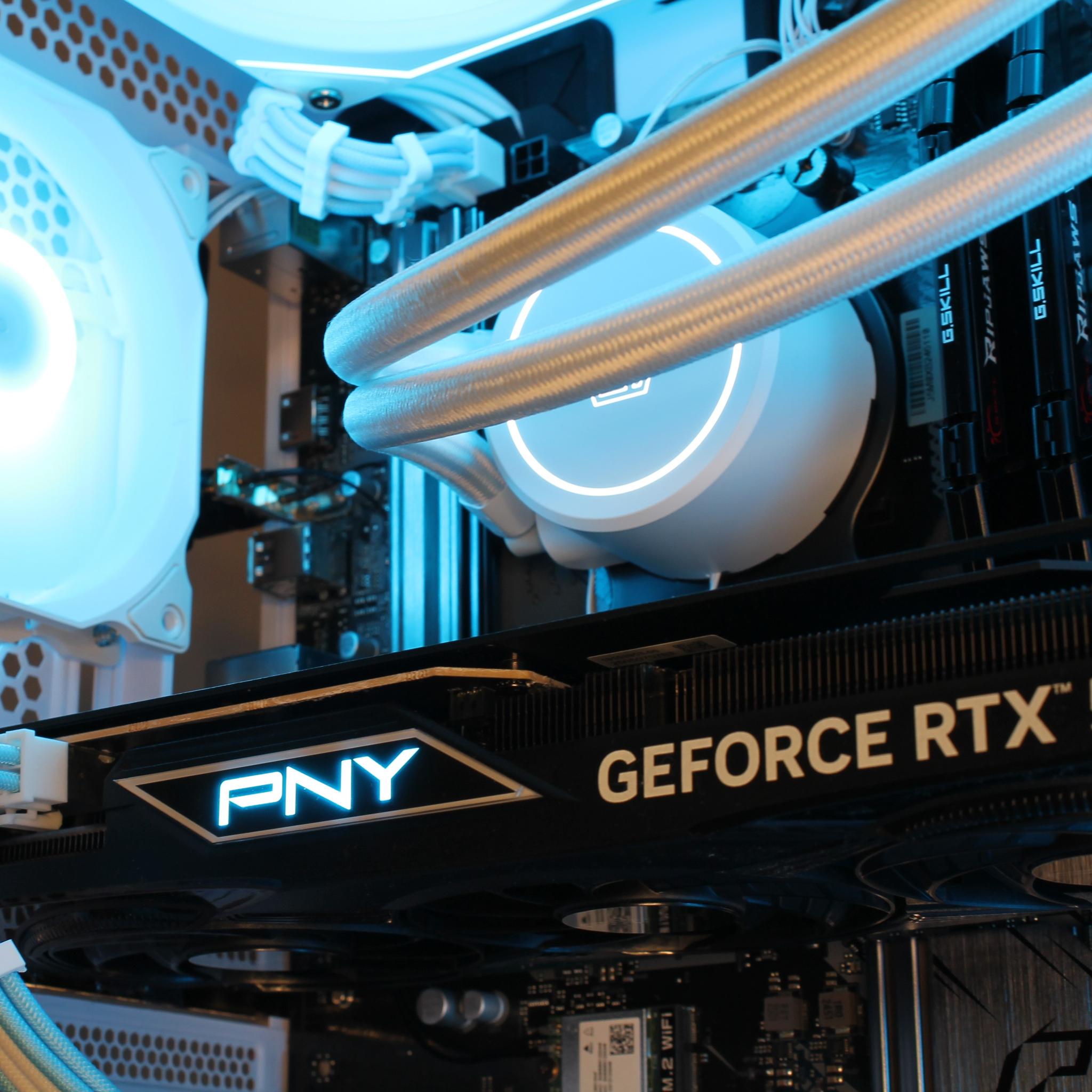 🧊 The Ice Cube 💙 | RTX 5060 | Ryzen 5500 | 32GB RAM | 1TB SSD