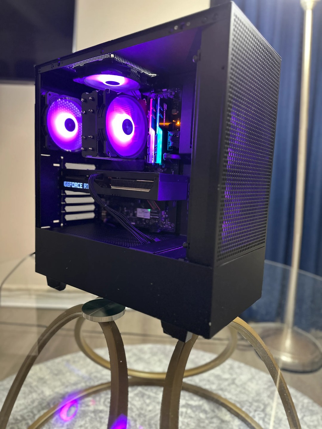 RTX 3070 TI | RYZEN 9 3900X | 32GB DDR4 | 1.5 TB | Jawa