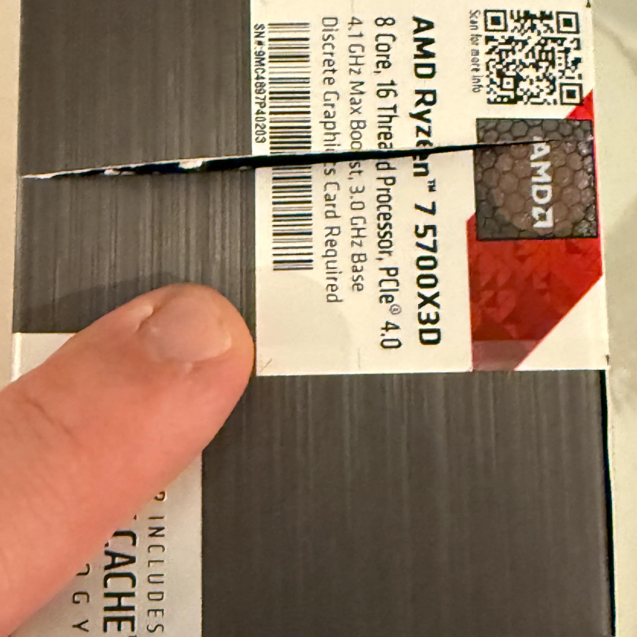 AMD Ryzen 7 5700X3D Vermeer AM4 3.0GHz 8 Core CPU - Heatsink Not Included-Slit on box top but sealed