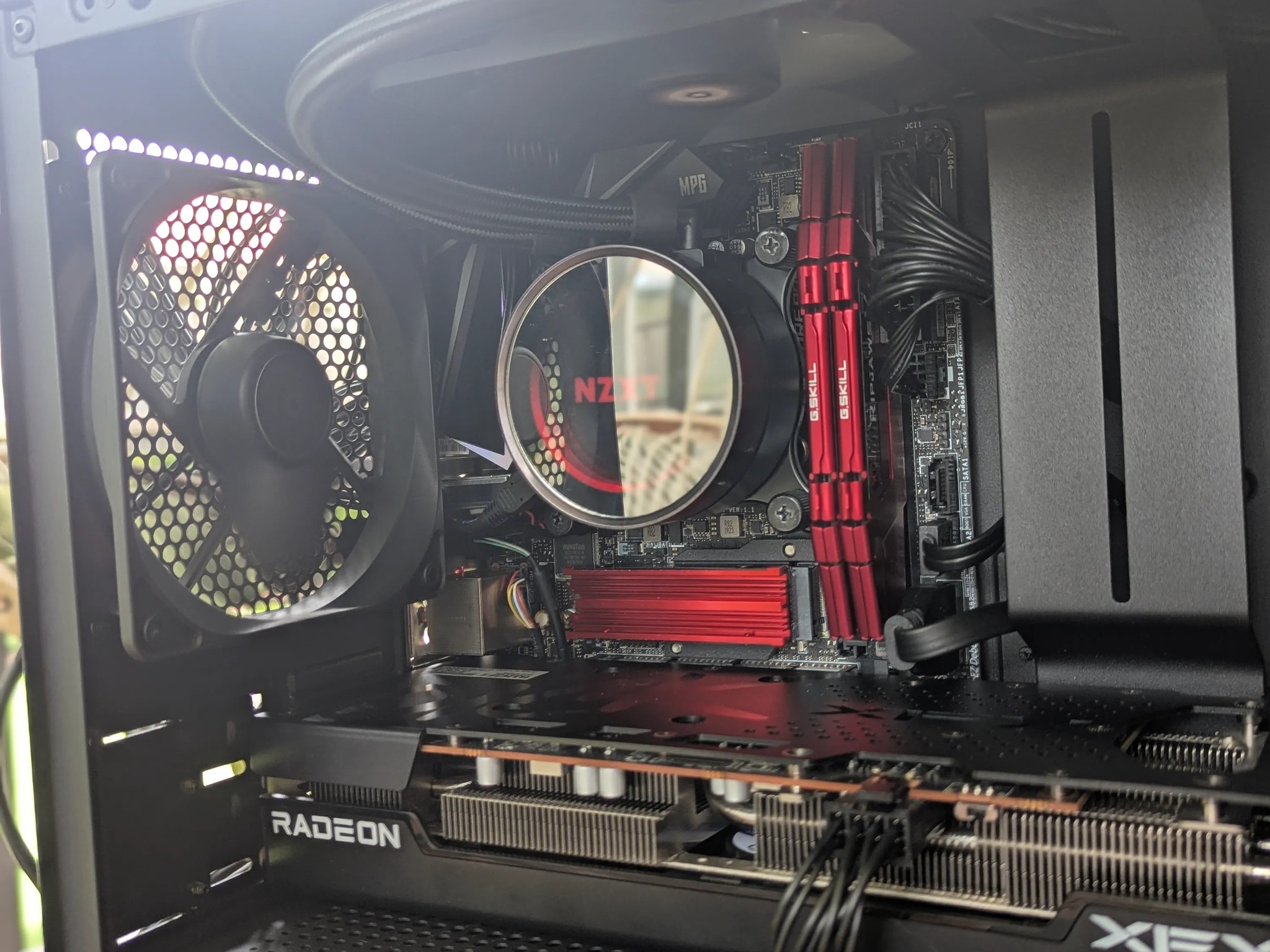 Obsidian Flame - ITX Build i7 9700k, RX 6600 XT, 16GB RAM, 512GB NVMe SSD, 1TB HDD, AIO