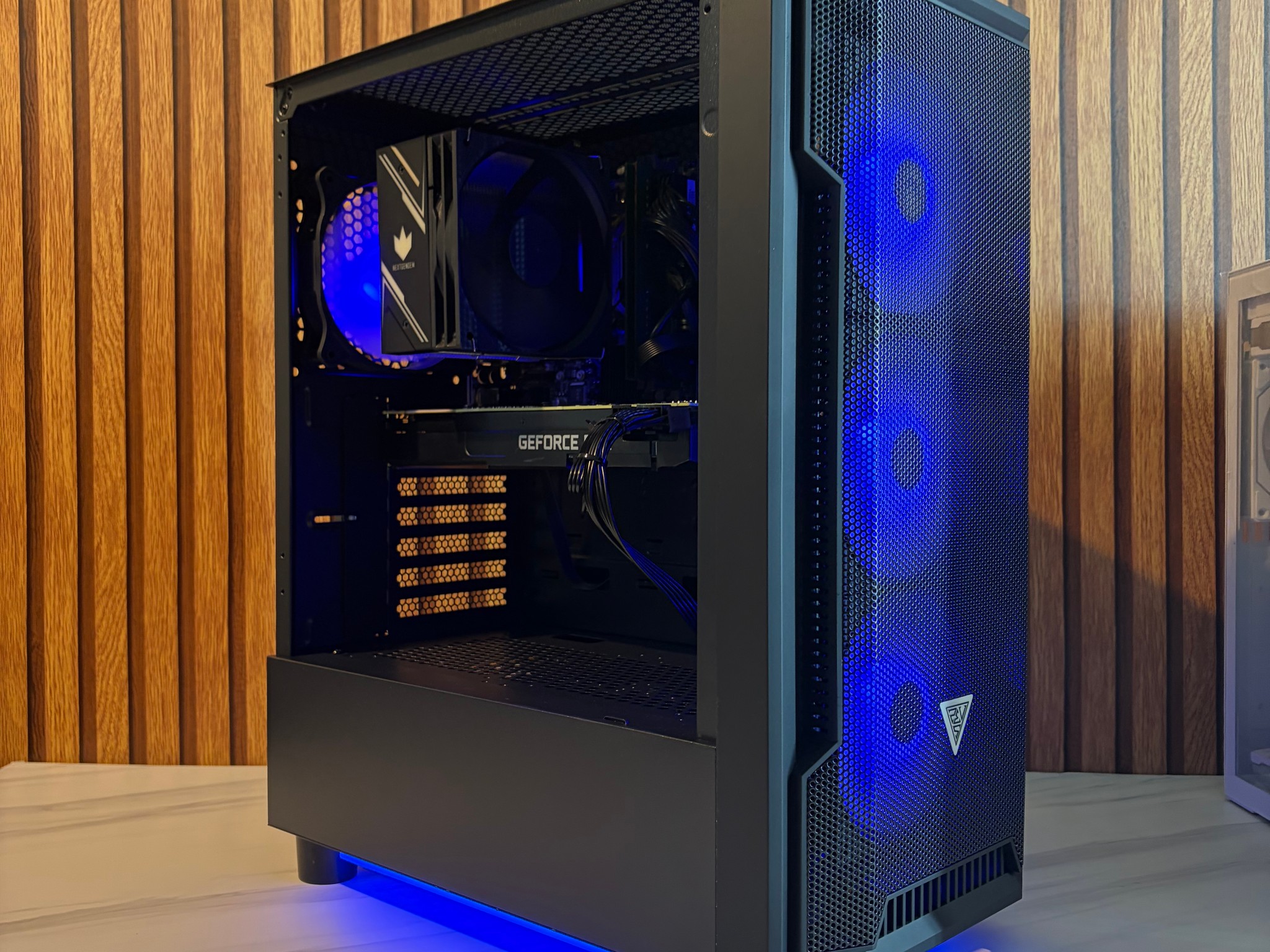 2080 SUPER | I5 8500 | 16GB DDR4 | 500GB SSD | 550W