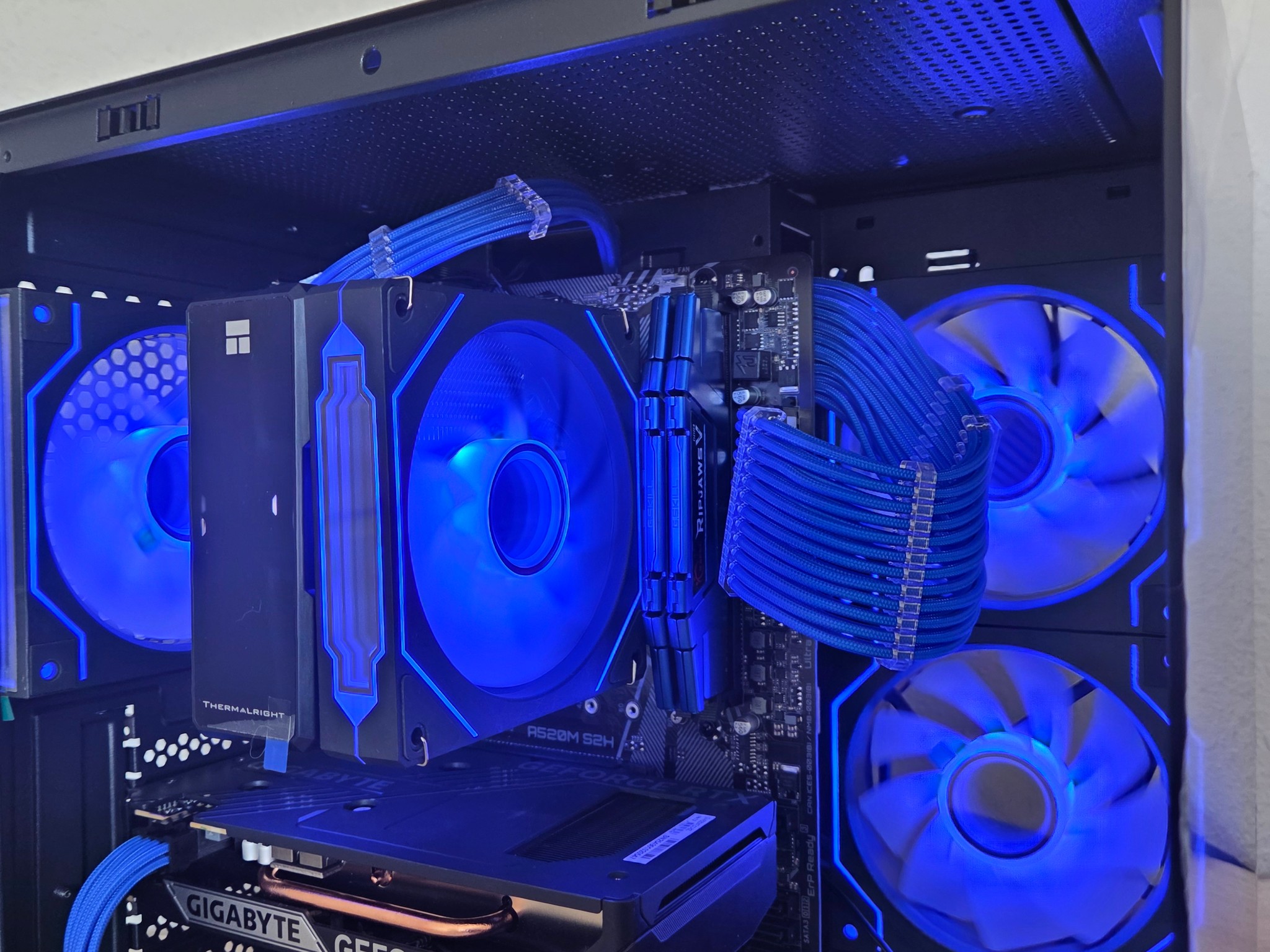 🌌 Cosmic Nova | RTX 5050 | Ryzen 7 2700X | Blue & Black Gaming PC 💙🖤