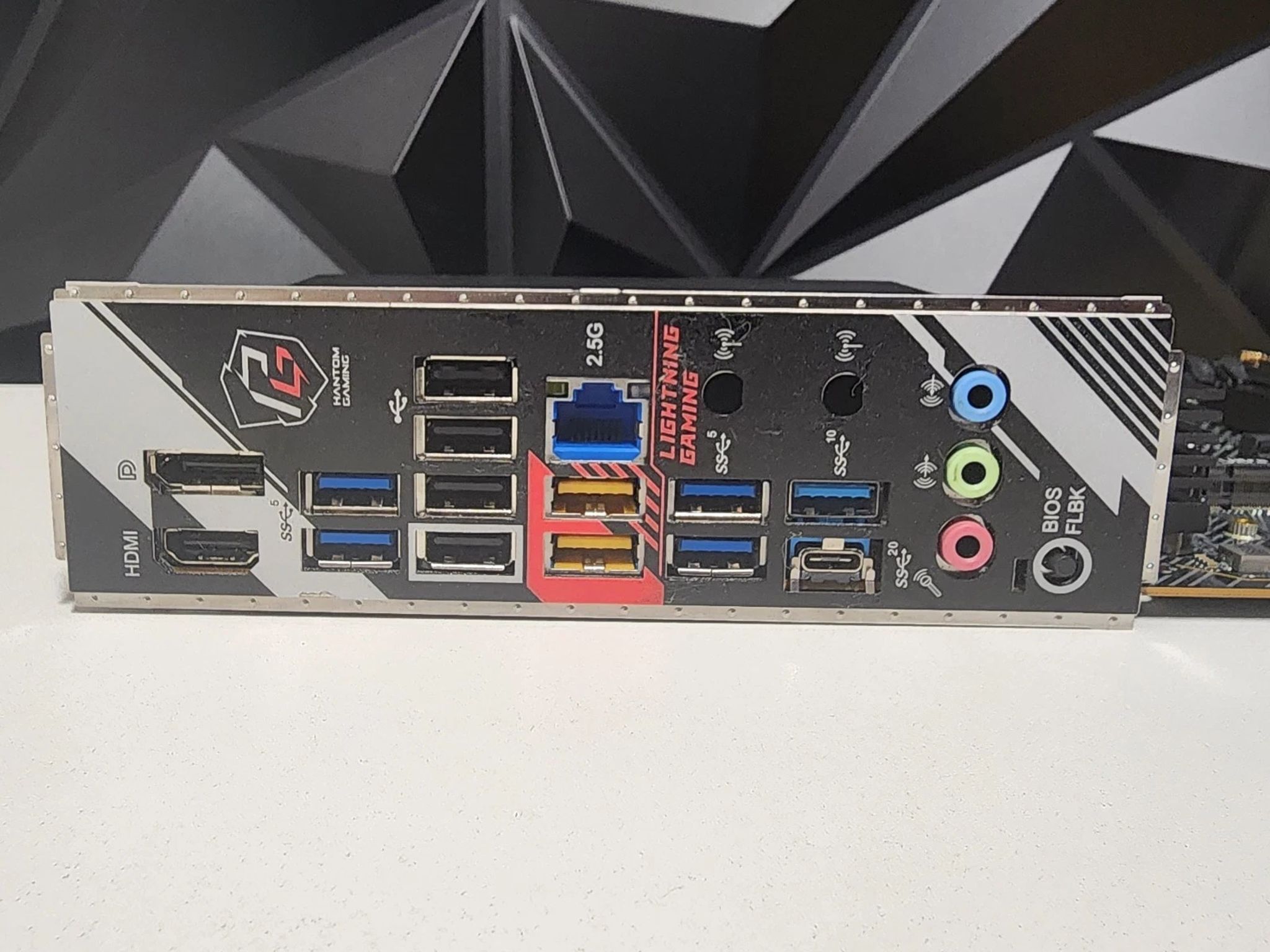 UPDATED BIOS ASRock X670E PG Lightning DDR5 AM5 ATX Motherboard