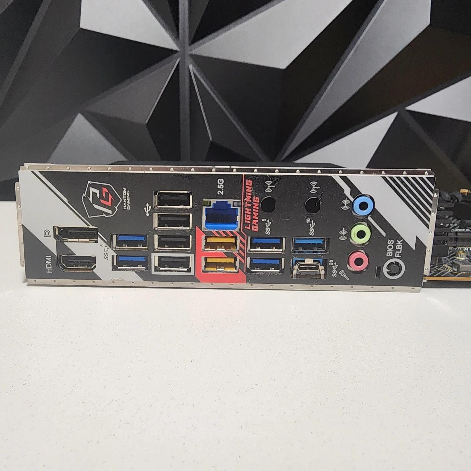 UPDATED BIOS ASRock X670E PG Lightning DDR5 AM5 ATX Motherboard