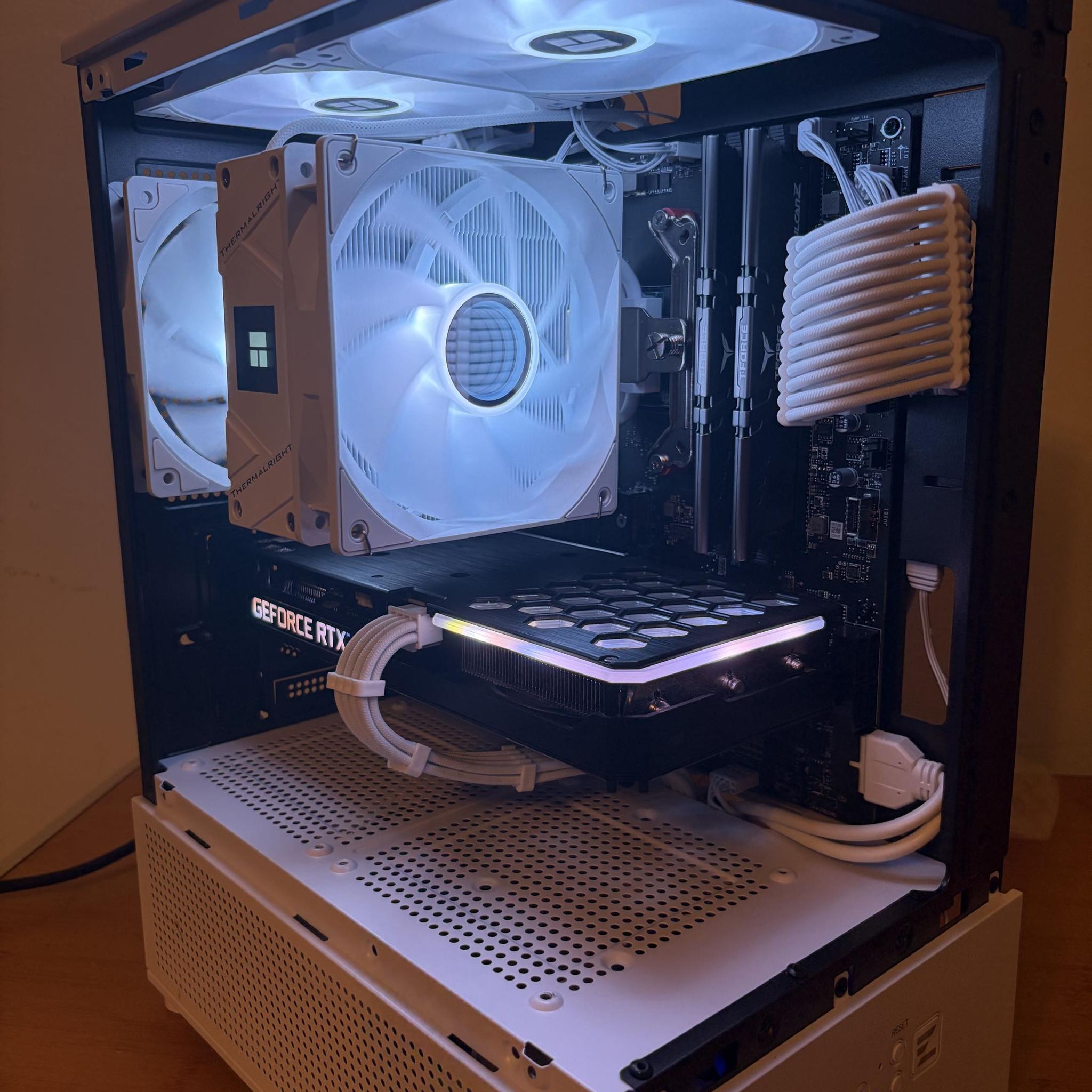 🤍⚫ White & Black Gaming PC | RTX 3060 Ti | Ryzen 5 5500 | 16GB DDR4 3200 CL16 ⚫🤍