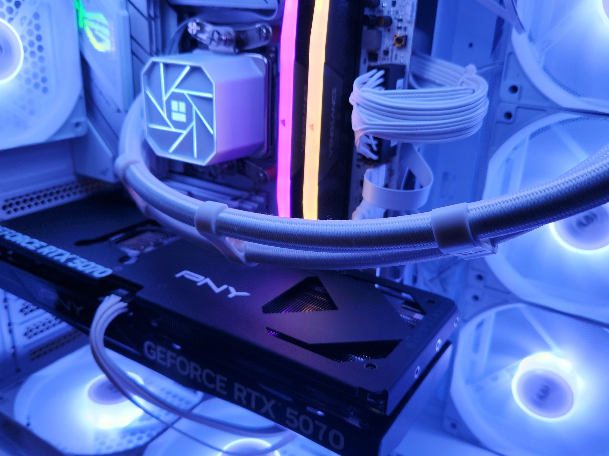 "Ymir The Frost Giant" | RTX 5070 | Ryzen 5 7600X3D | 32GB DDR5 | 2Tb SSD | WIFI+BT