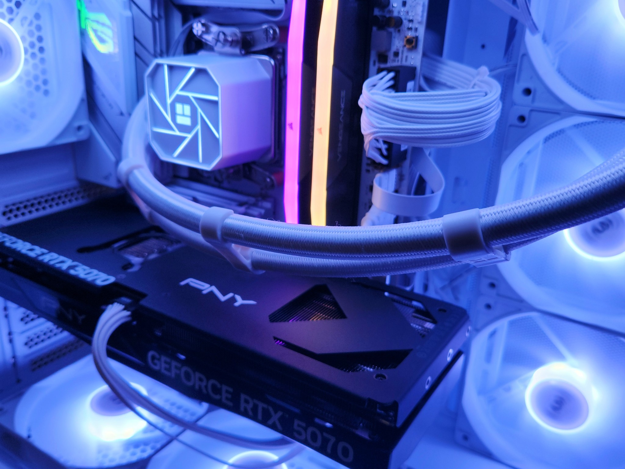 "Ymir The Frost Giant" | RTX 5070 | Ryzen 5 7600X3D | 32GB DDR5 | 2Tb SSD | WIFI+BT