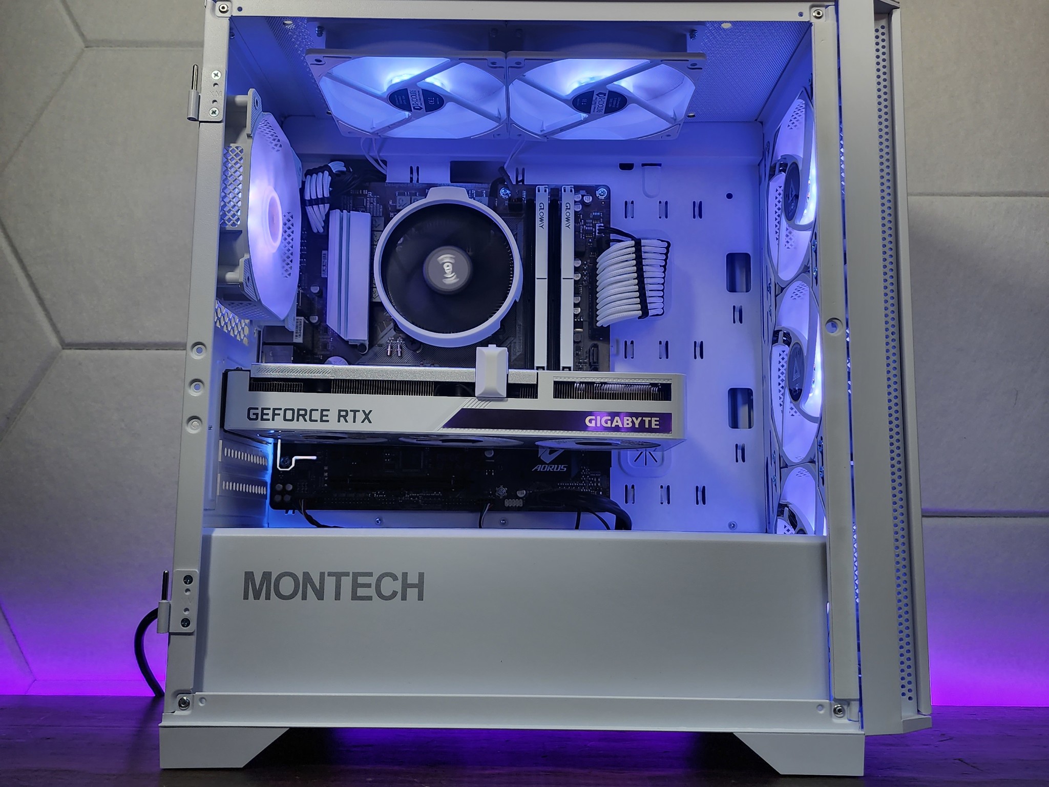 💙🤍 RTX 3060 // Ryzen 5 4500 // 16GB 3200MHz // 1TB NVMe Gen 4