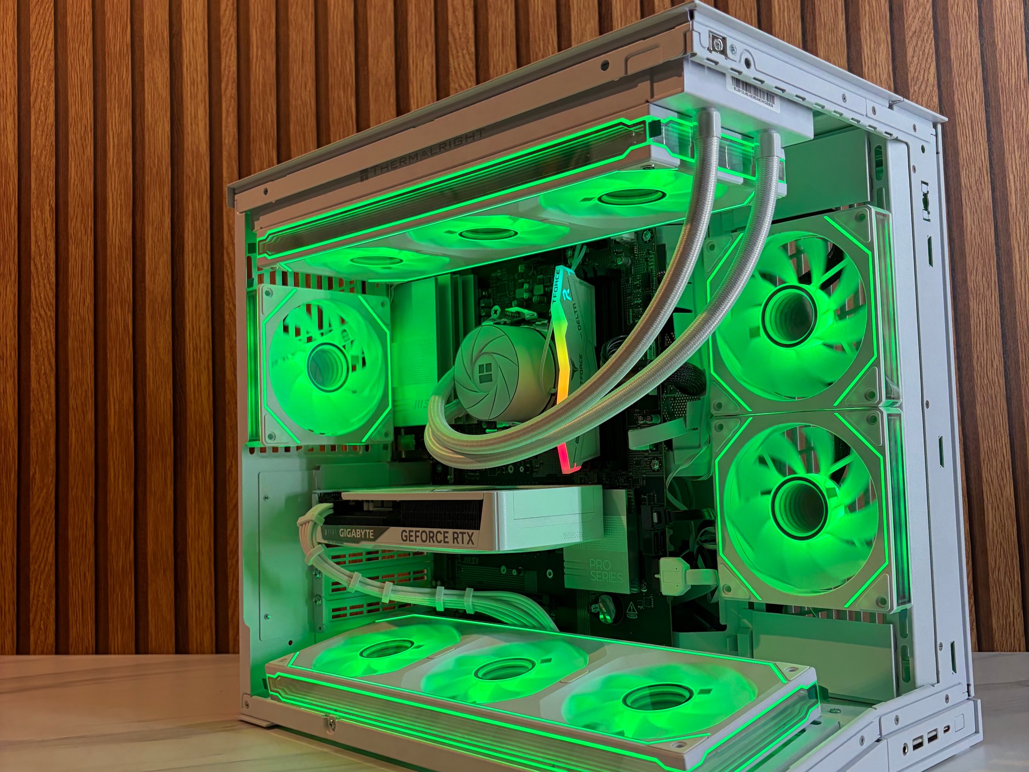RTX 5060 | RYZEN 5 9600X | 16GB DDR5 | 2TB SSD| 360MM AIO